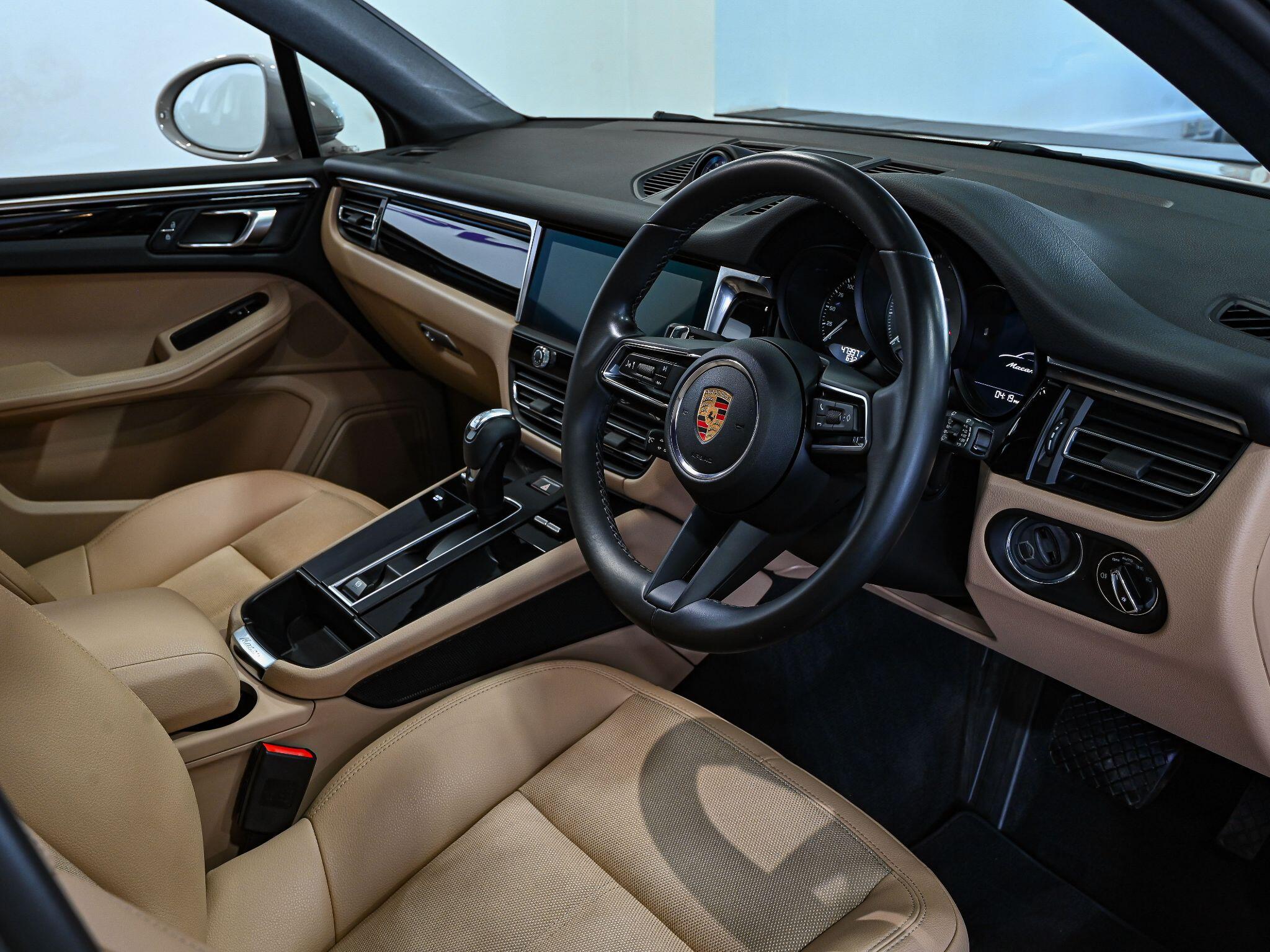 Porsche Macan view 2