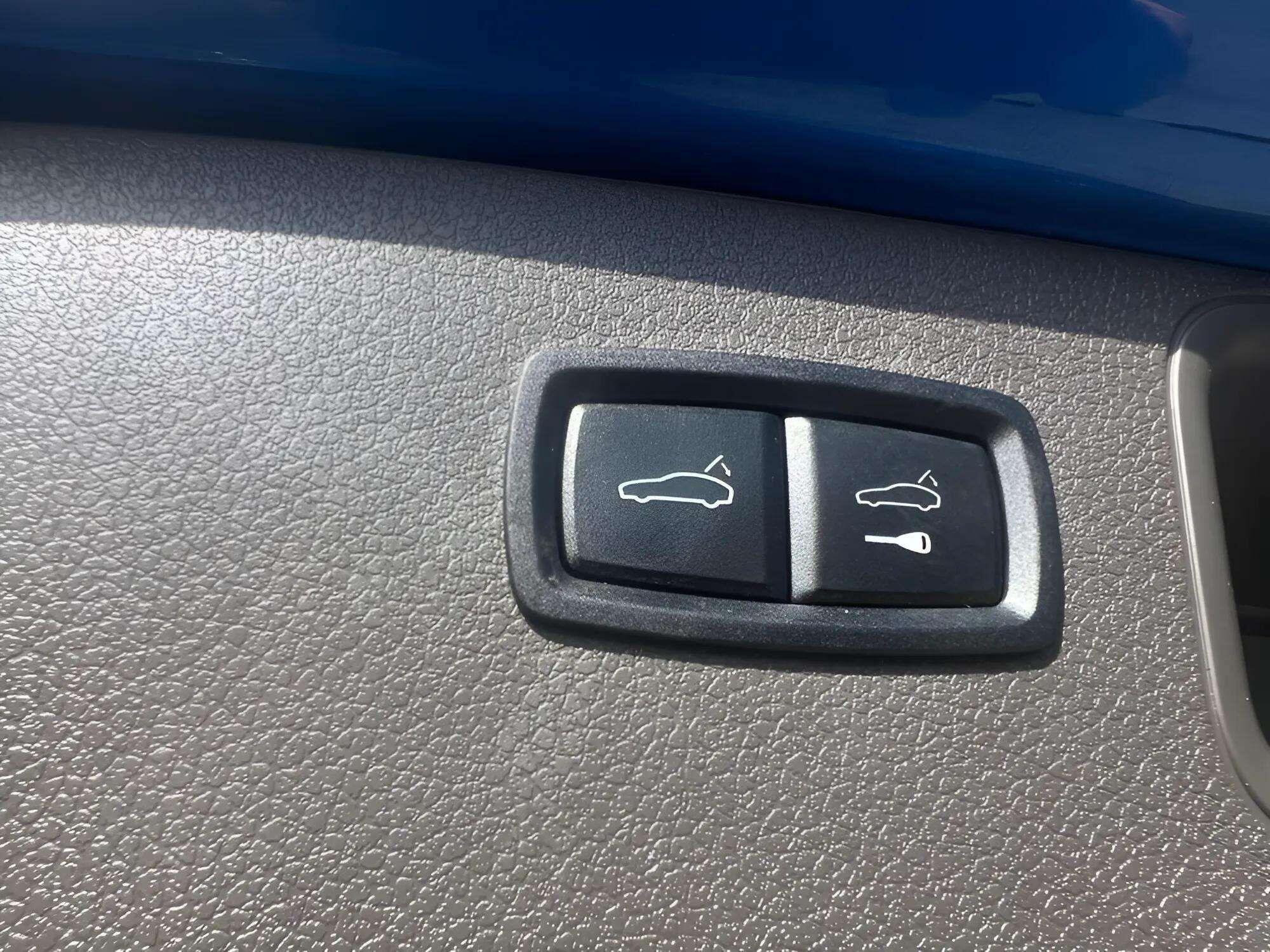 Porsche Macan view 26