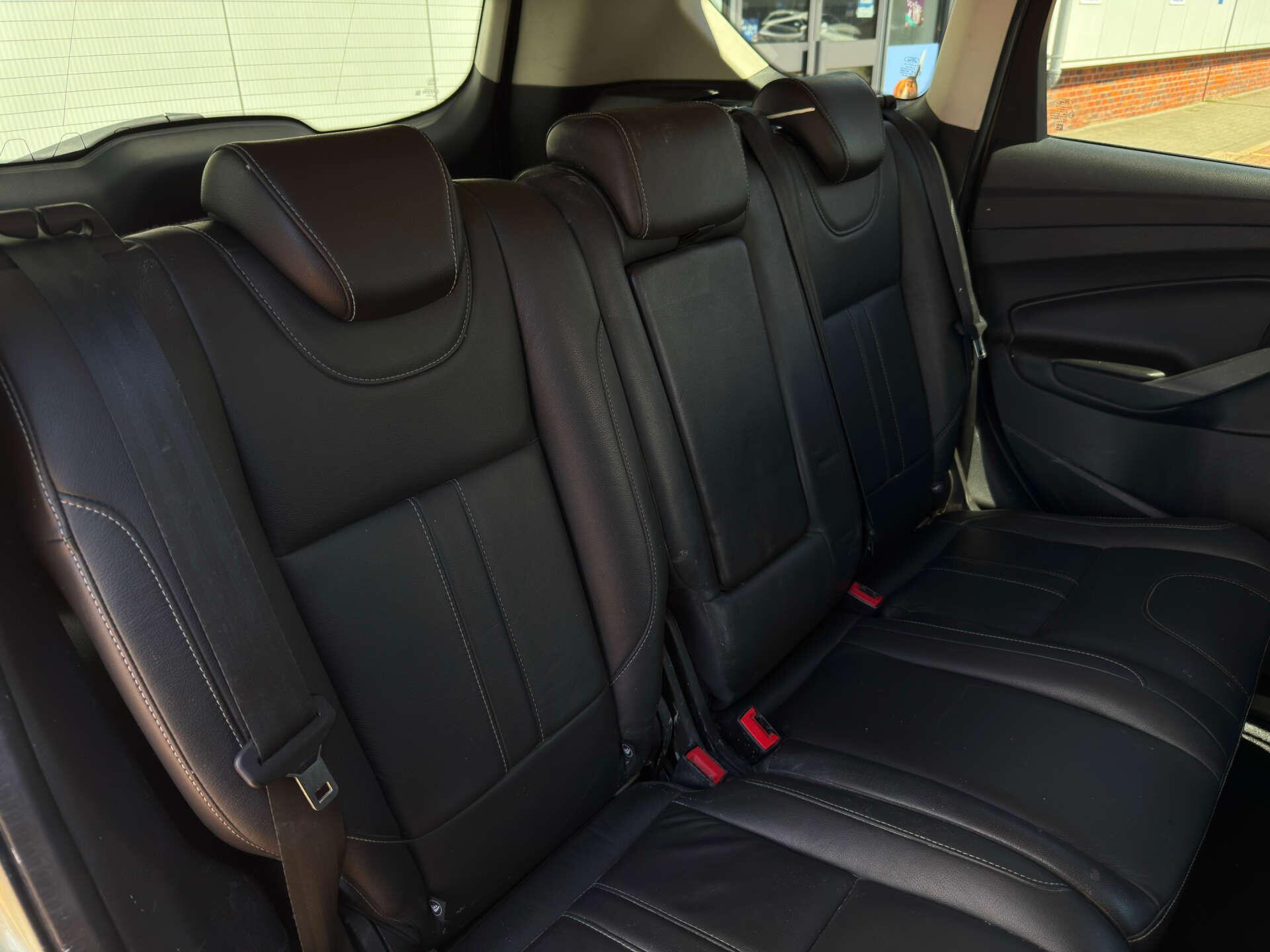 Ford Kuga view 16