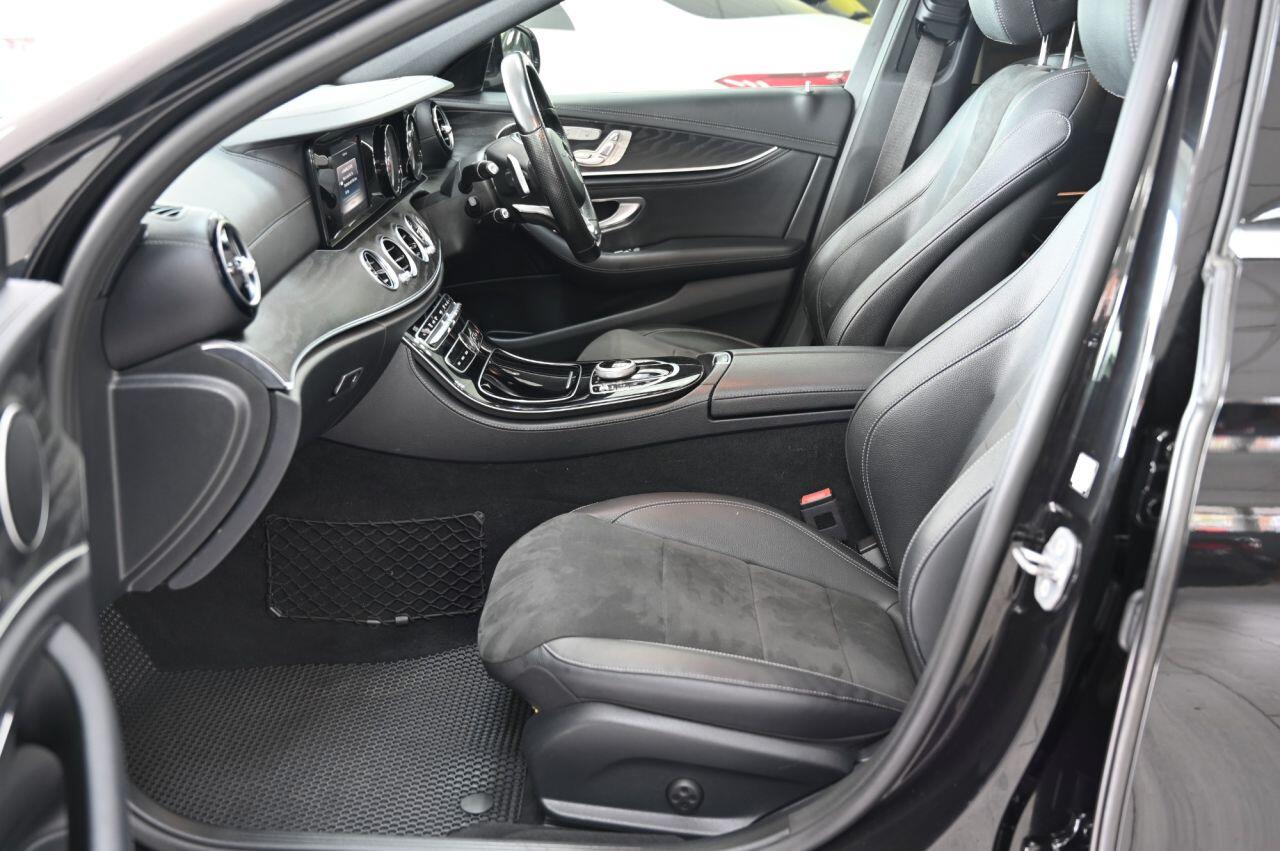 Mercedes-Benz E Class view 14