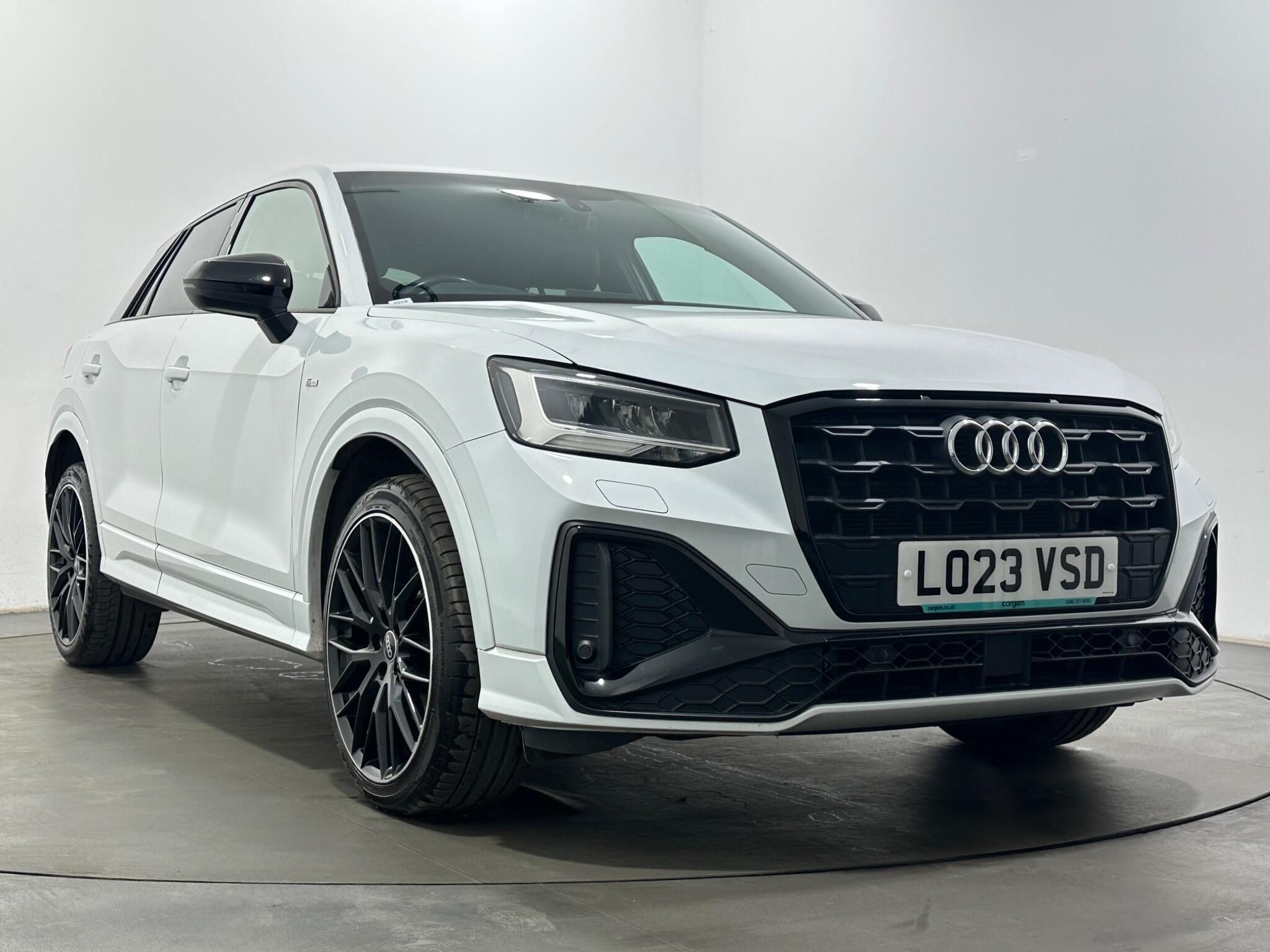 Audi Q2 view 50