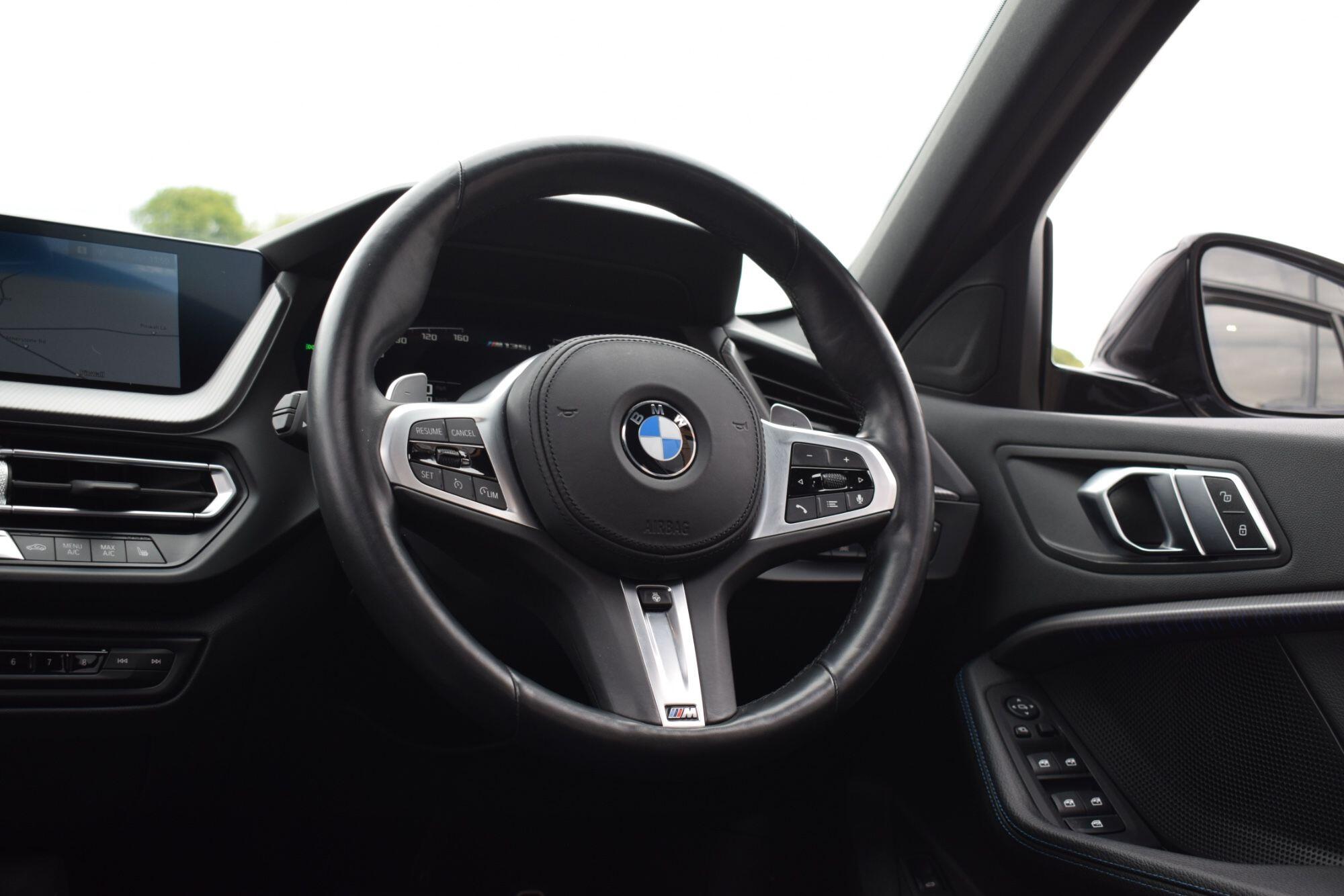 BMW 1 Series view 26