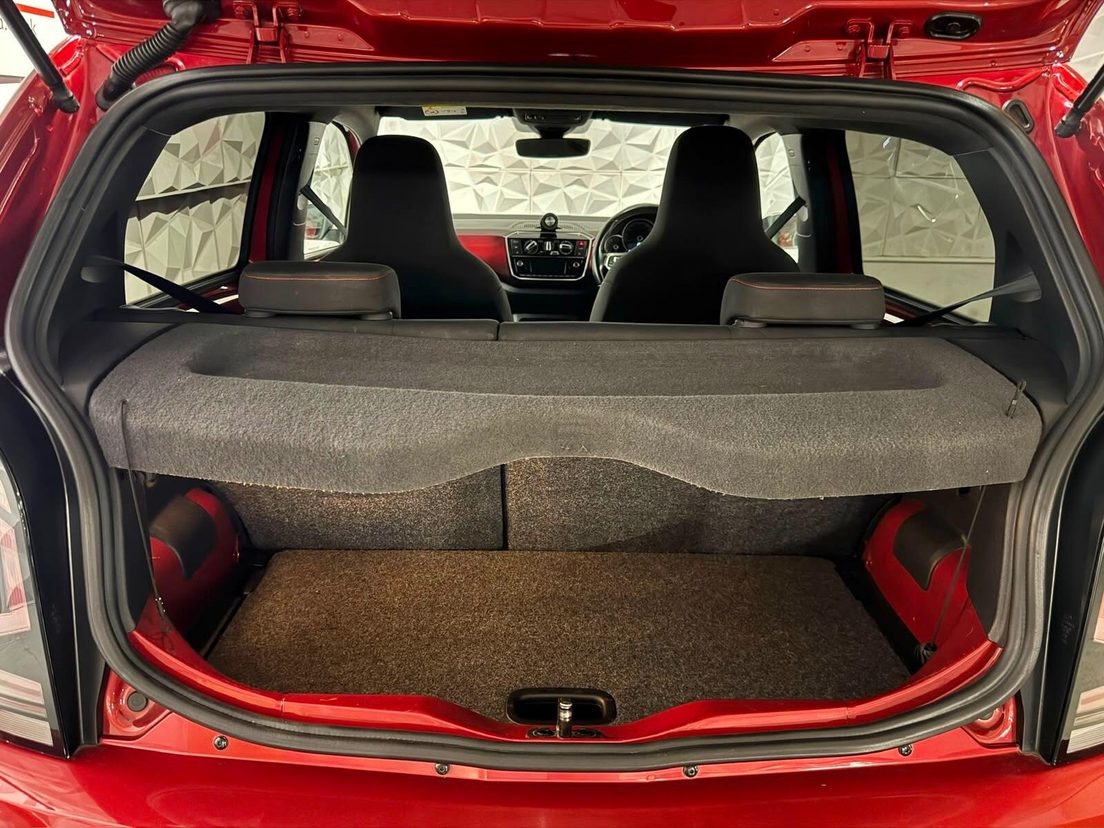 Volkswagen Up! view 34
