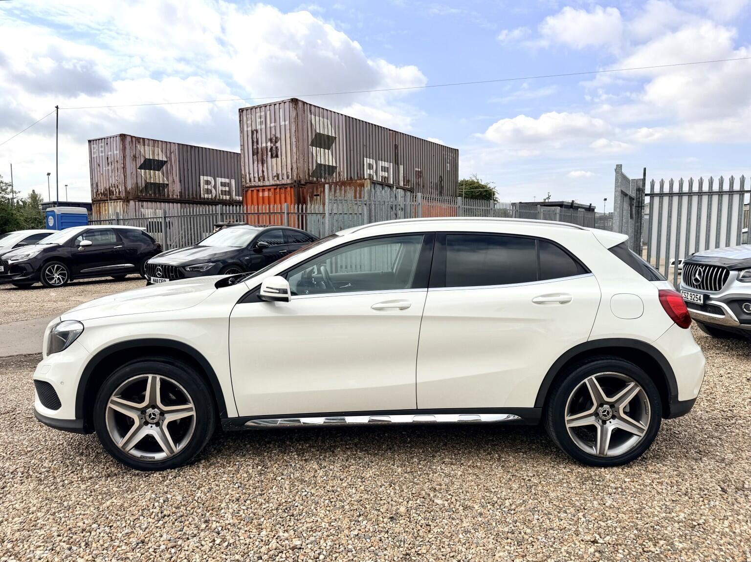 Mercedes-Benz Gla view 8