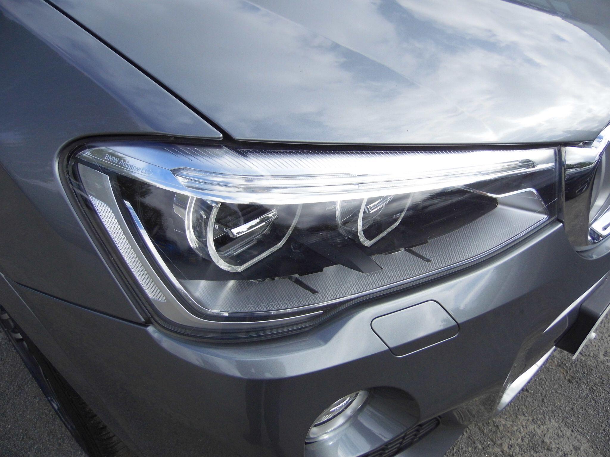 BMW X3 view 9