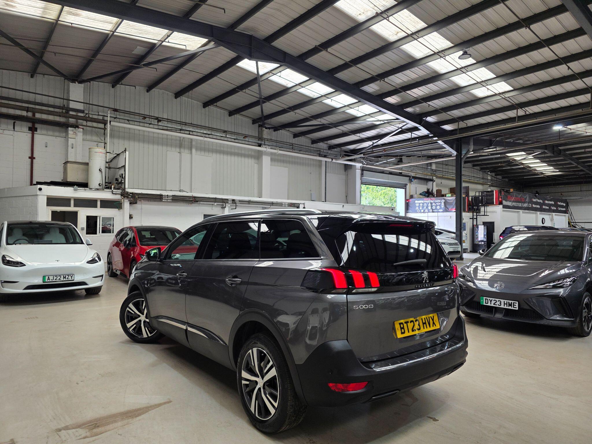 Peugeot 5008 view 30