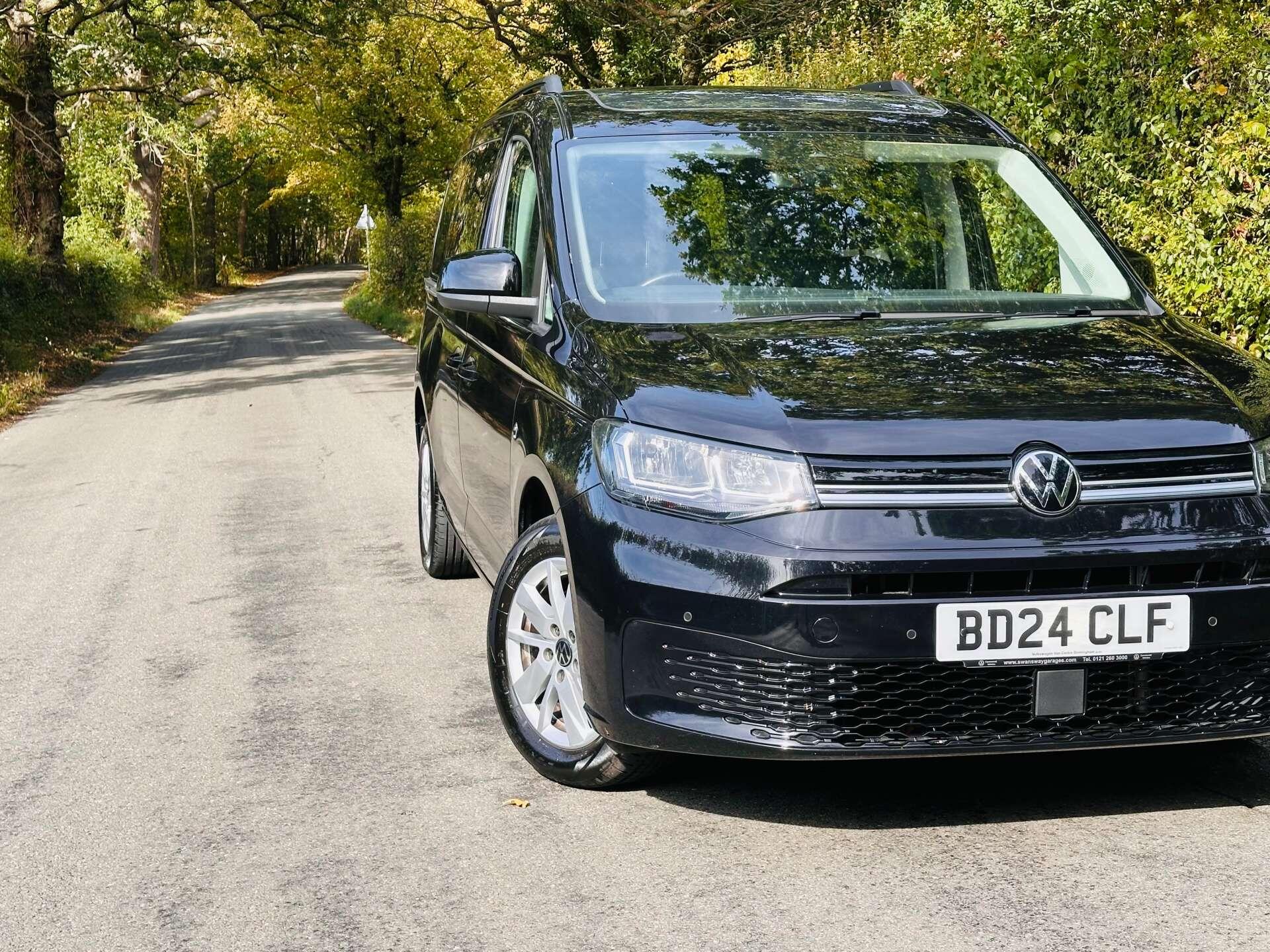 Volkswagen Caddy Maxi view 2