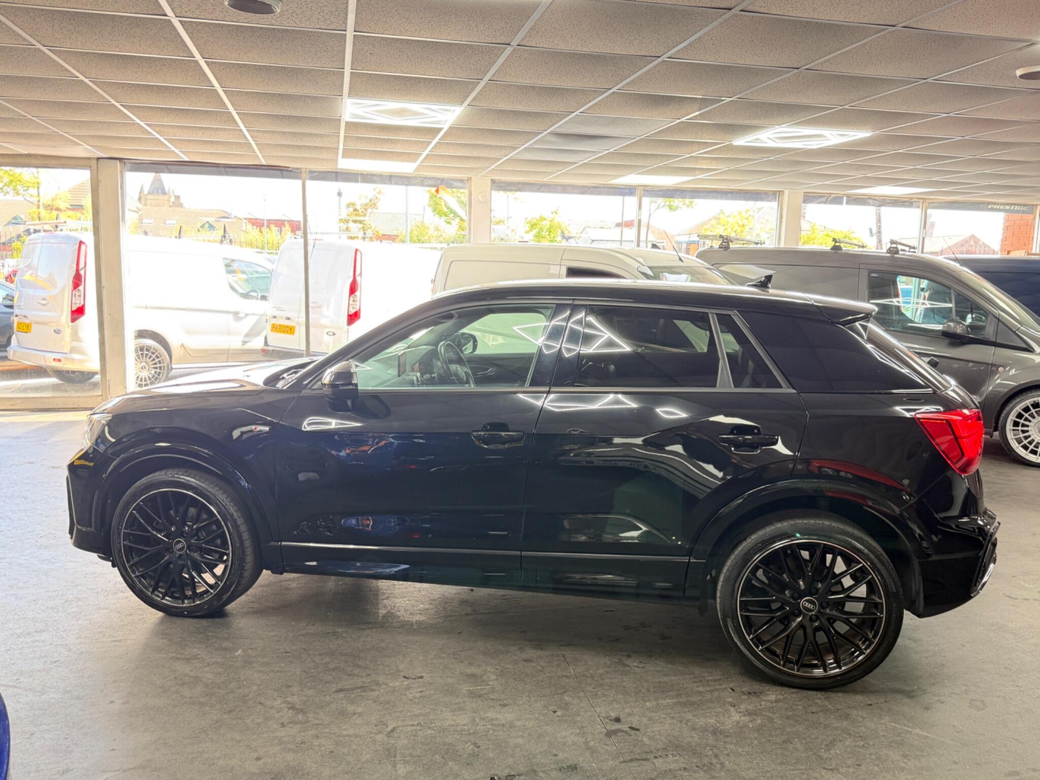 Audi Q2 view 14