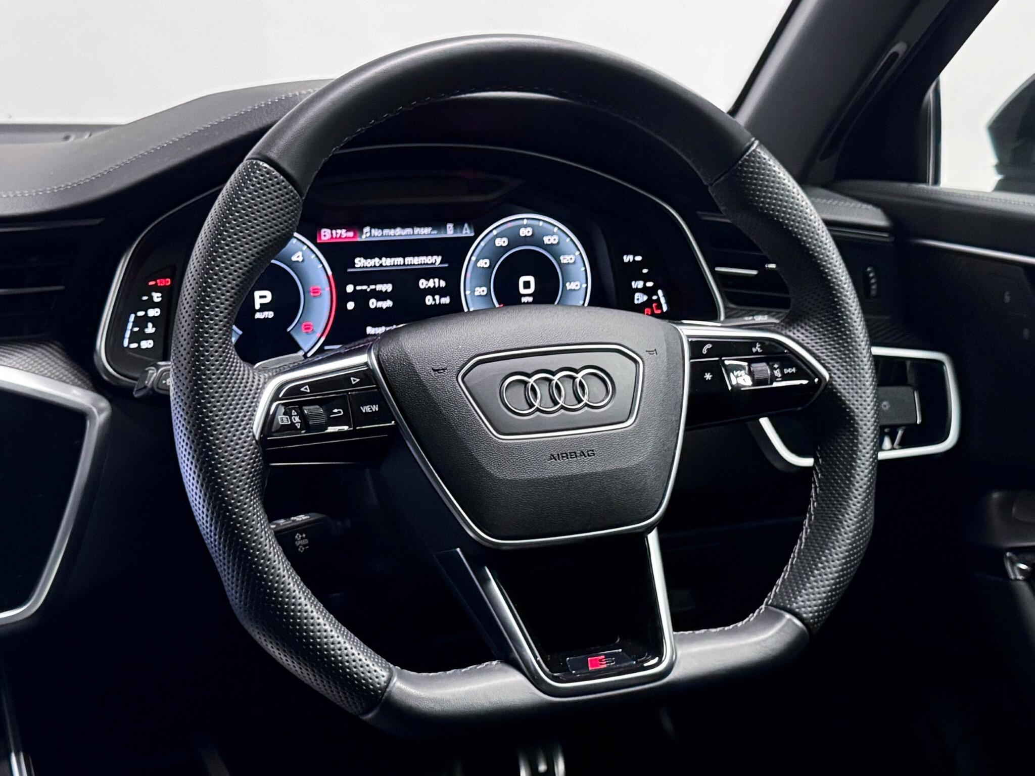 Audi A6 view 17