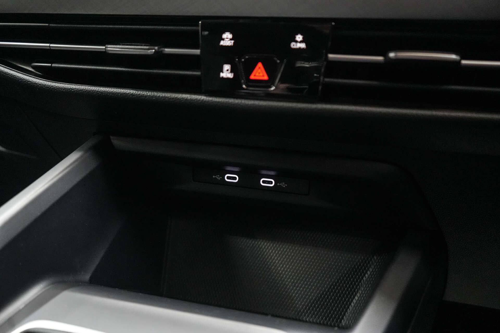Volkswagen Golf view 32