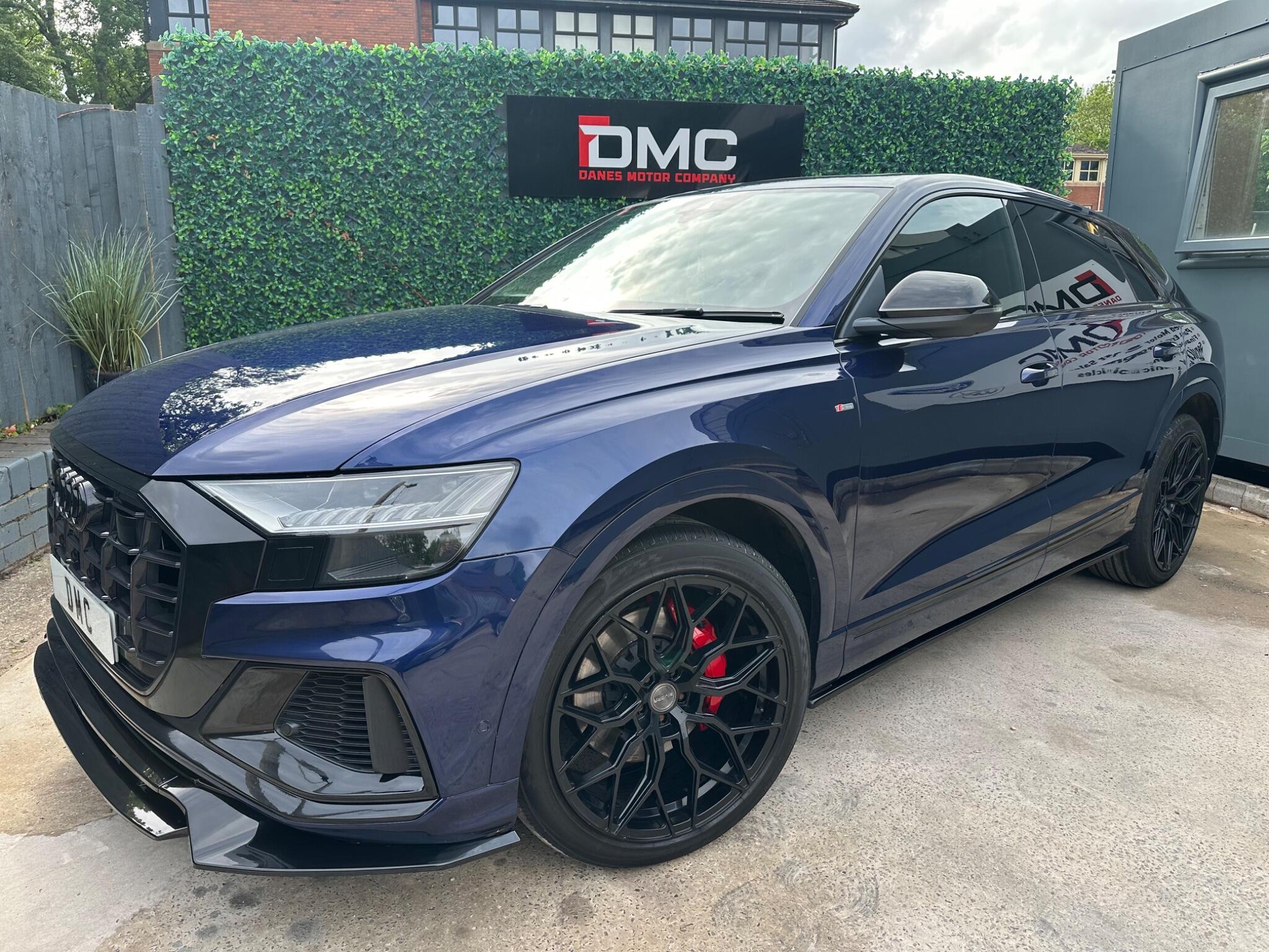 Audi Q8 view 76
