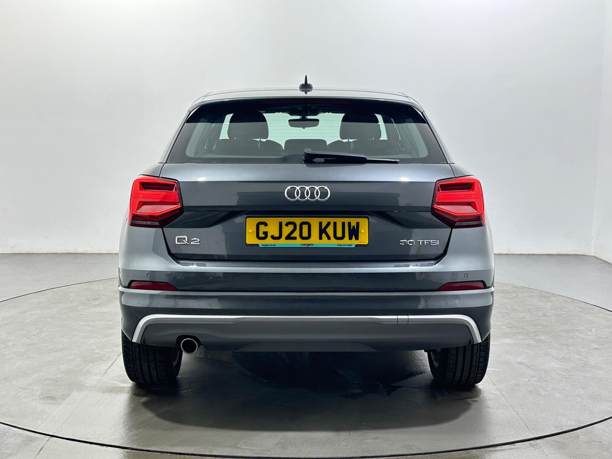 Audi Q2 view 7