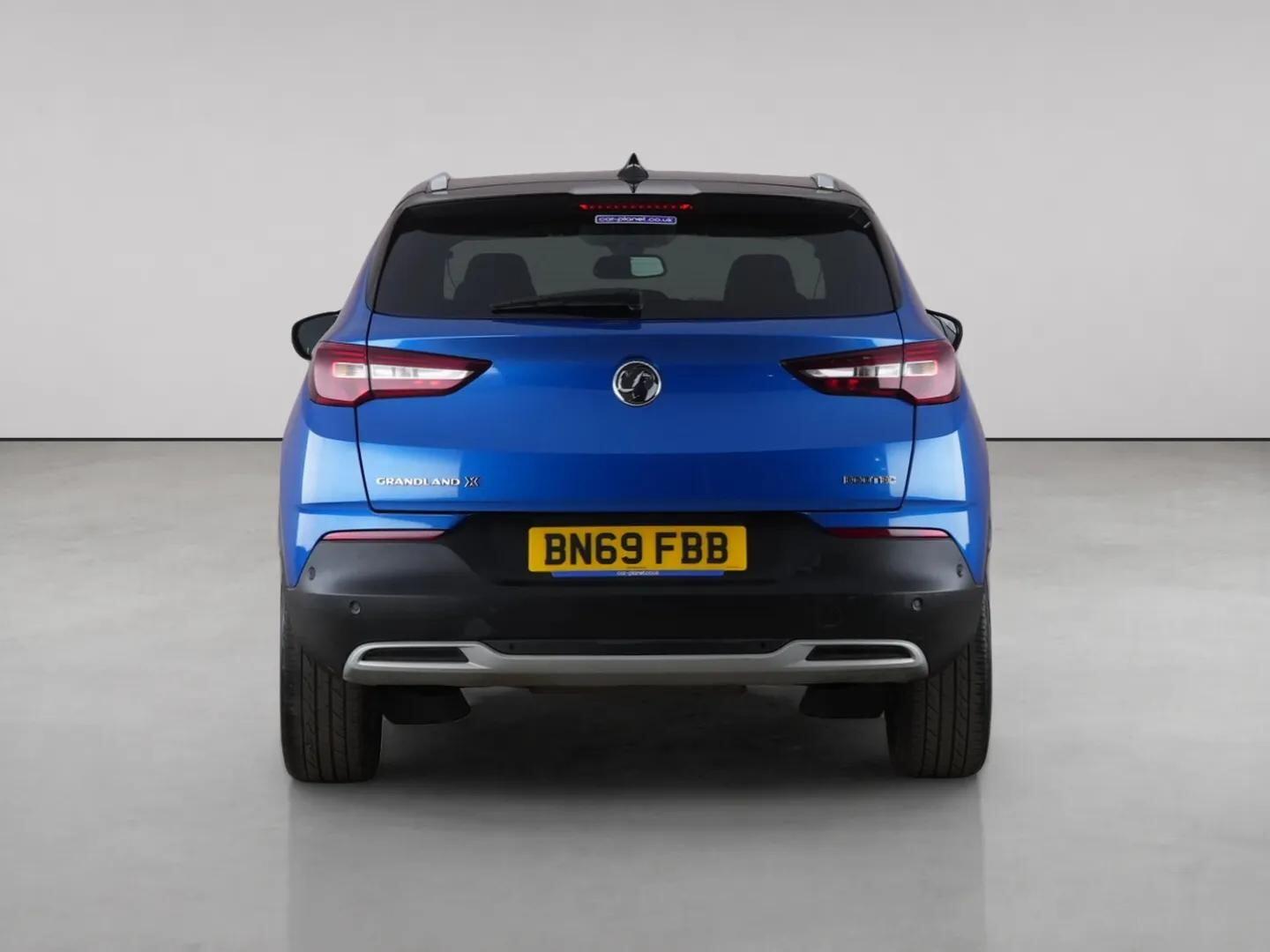 Vauxhall Grandland X view 7