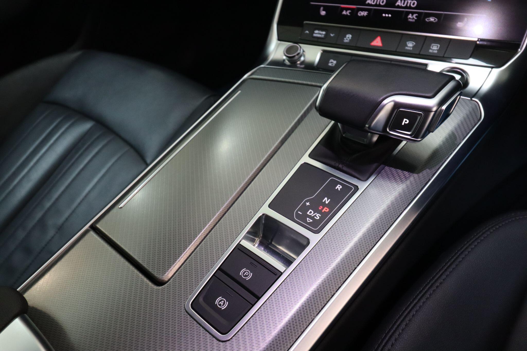 Audi A6 Saloon view 19