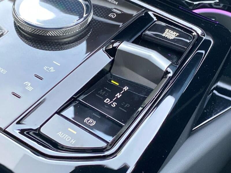 BMW 5 Series view 34