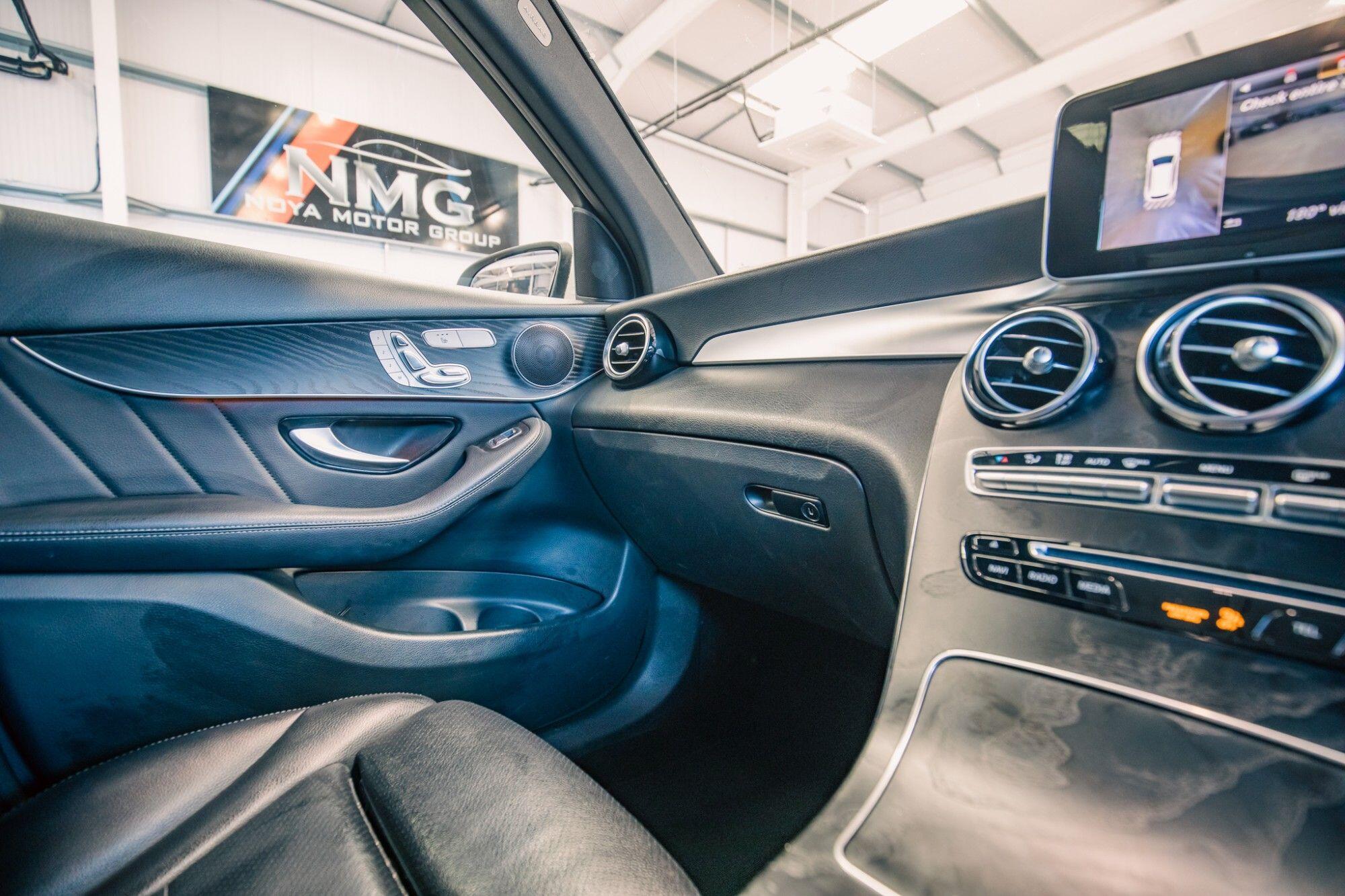 Mercedes-Benz GLC view 35