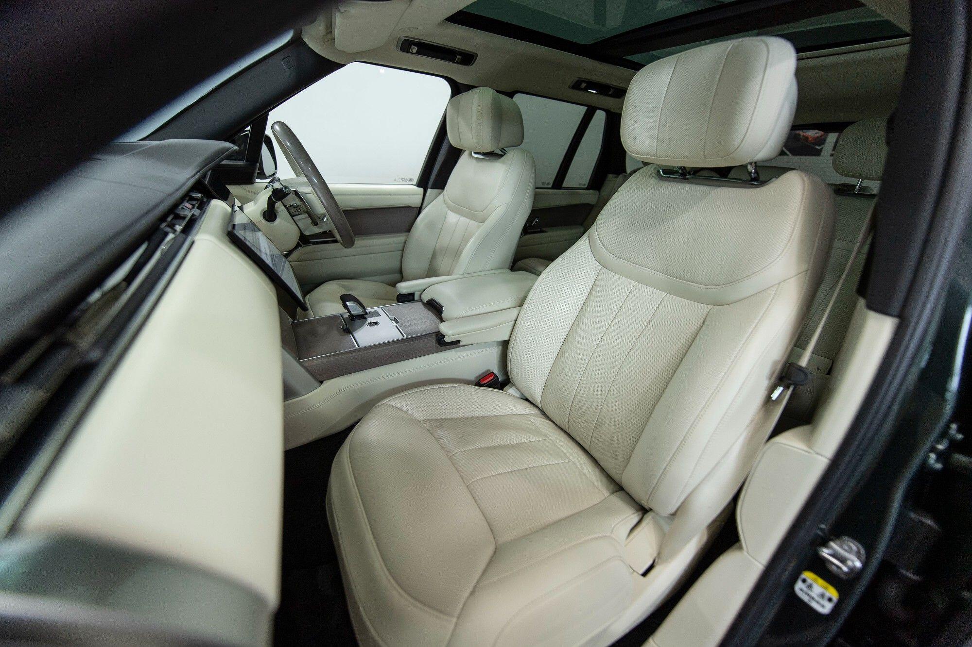 Land Rover Range Rover view 42