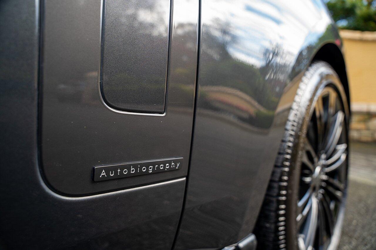 Land Rover Range Rover view 7