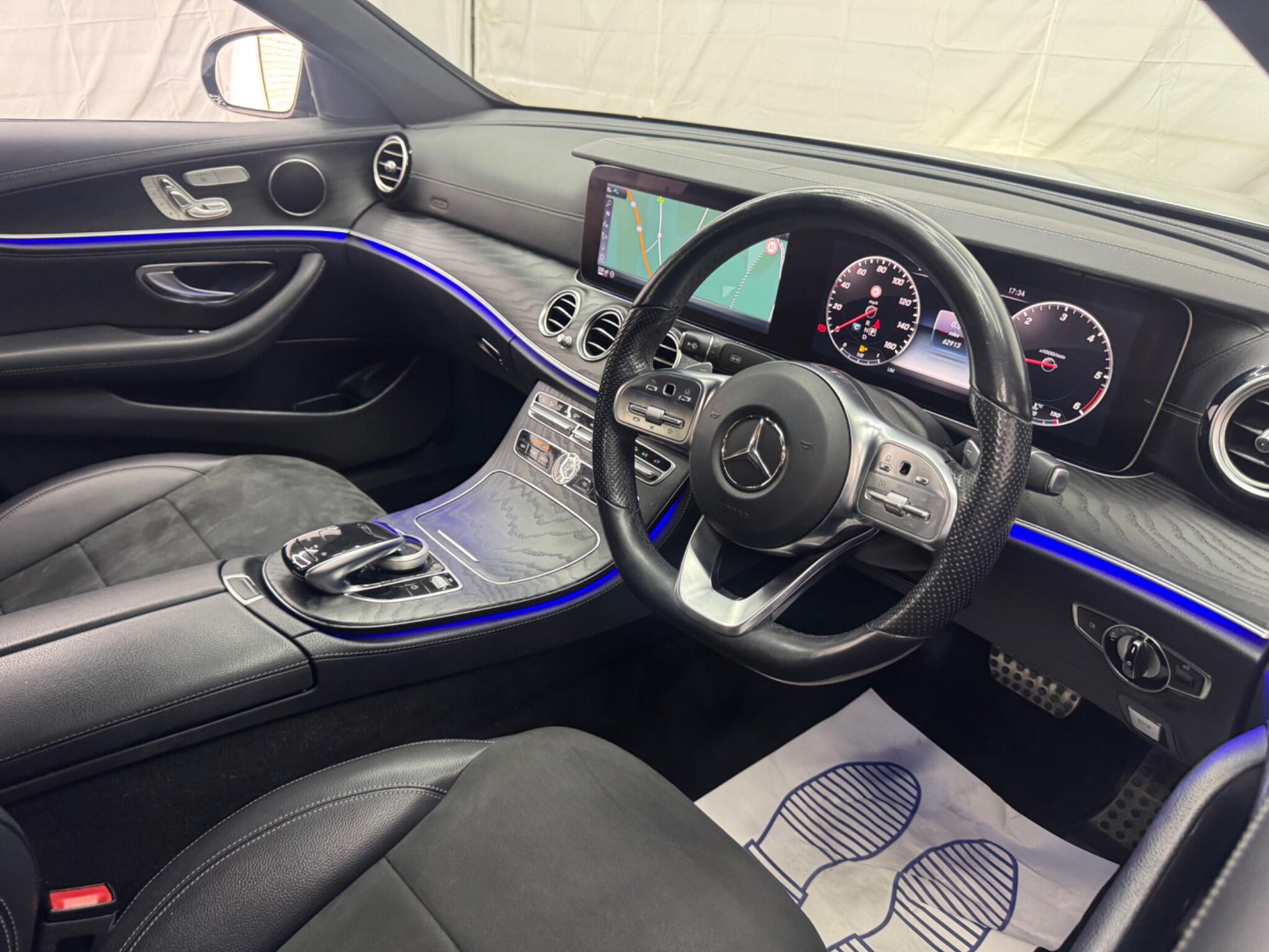 Mercedes-Benz E Class view 22