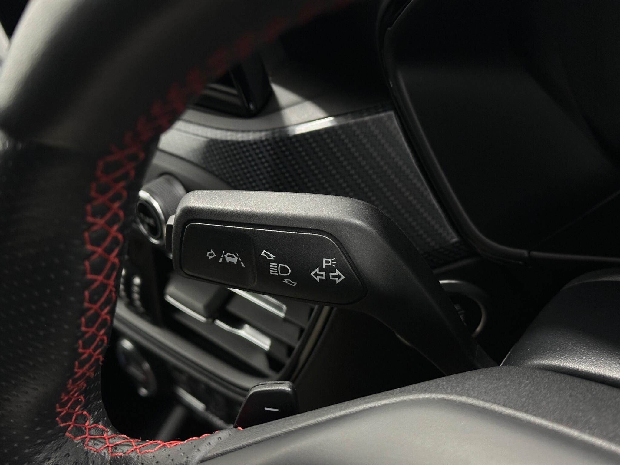 Ford Focus view 14