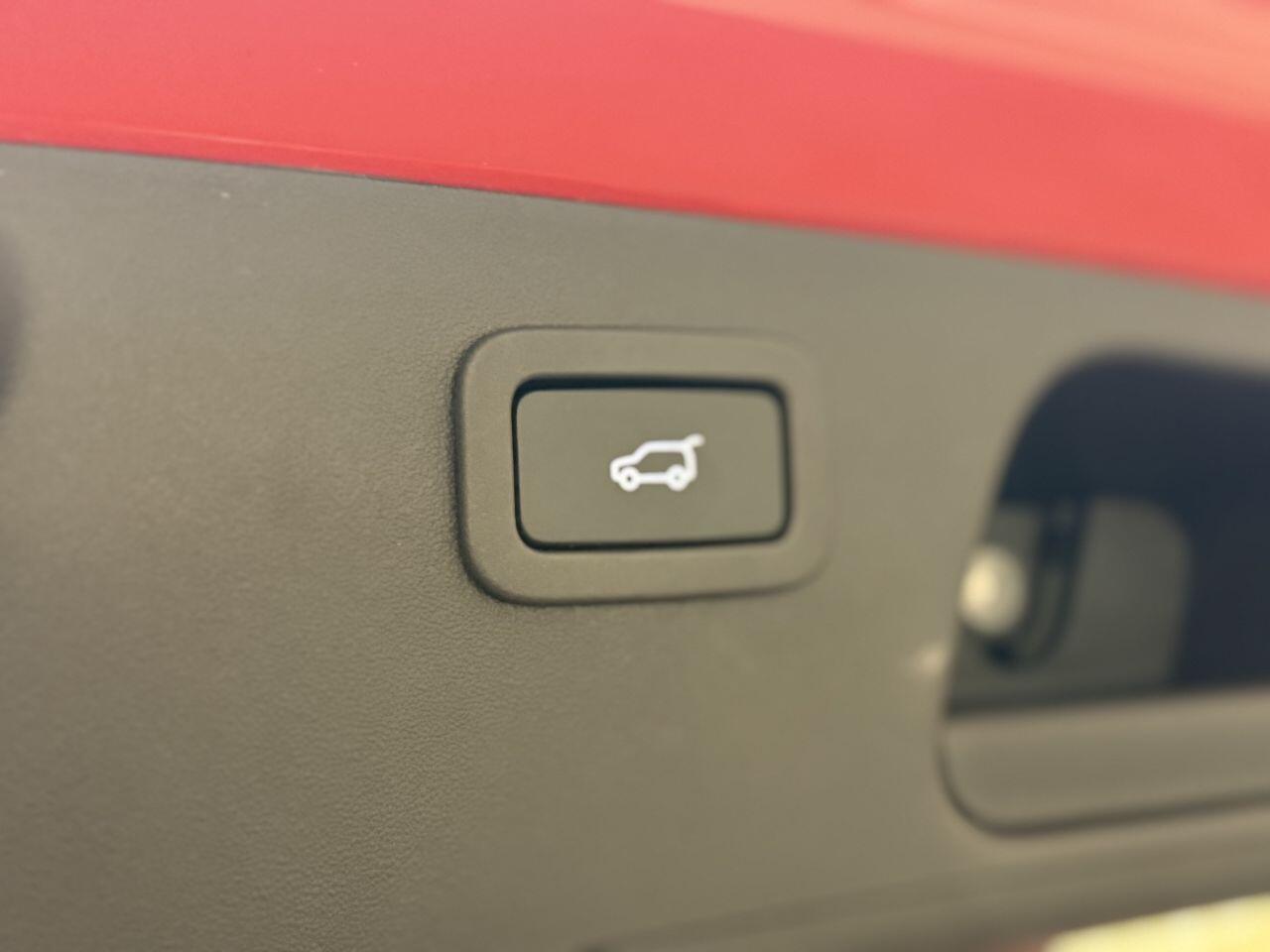 Jaguar E-Pace view 15