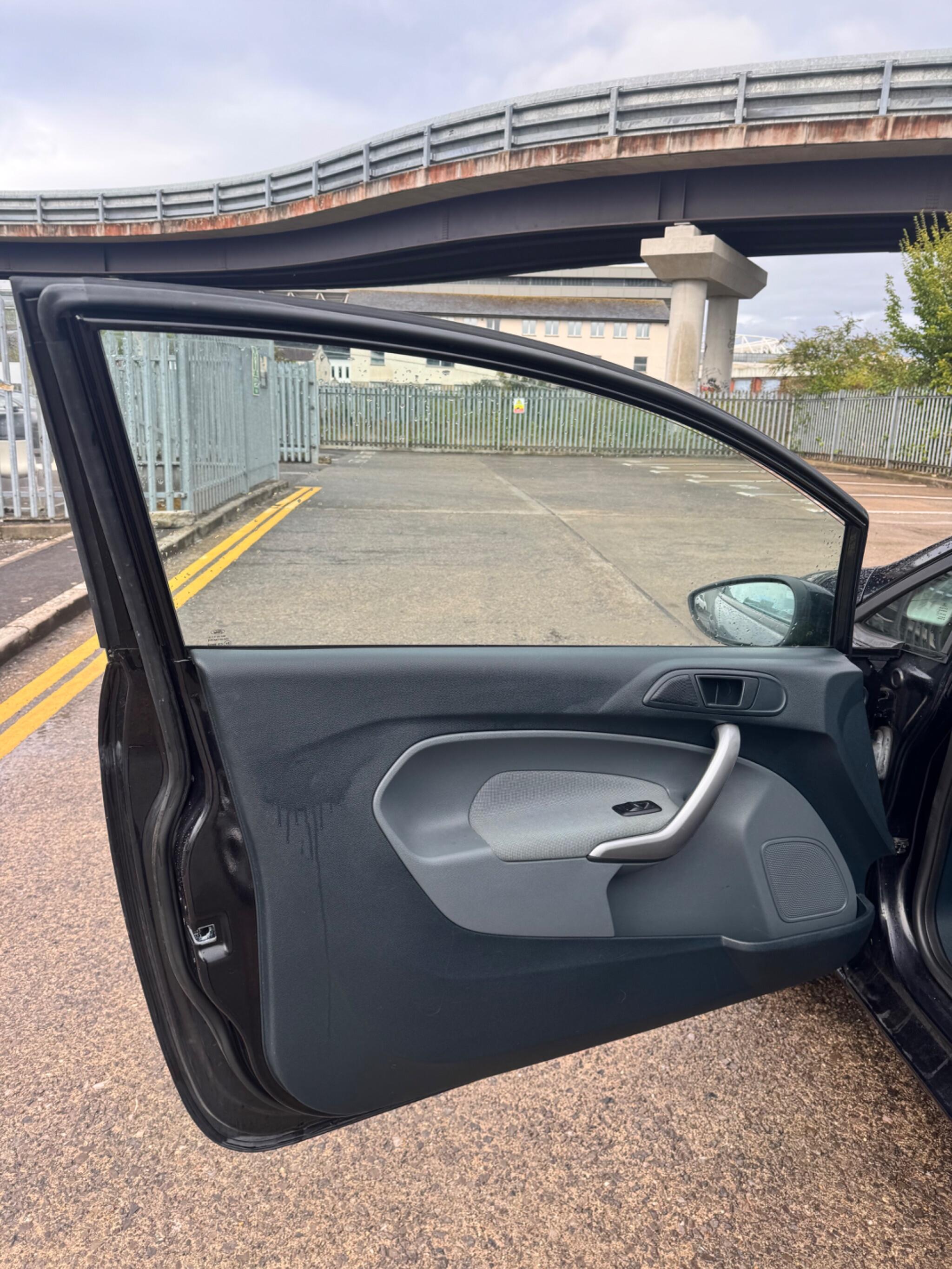 Ford Fiesta view 32
