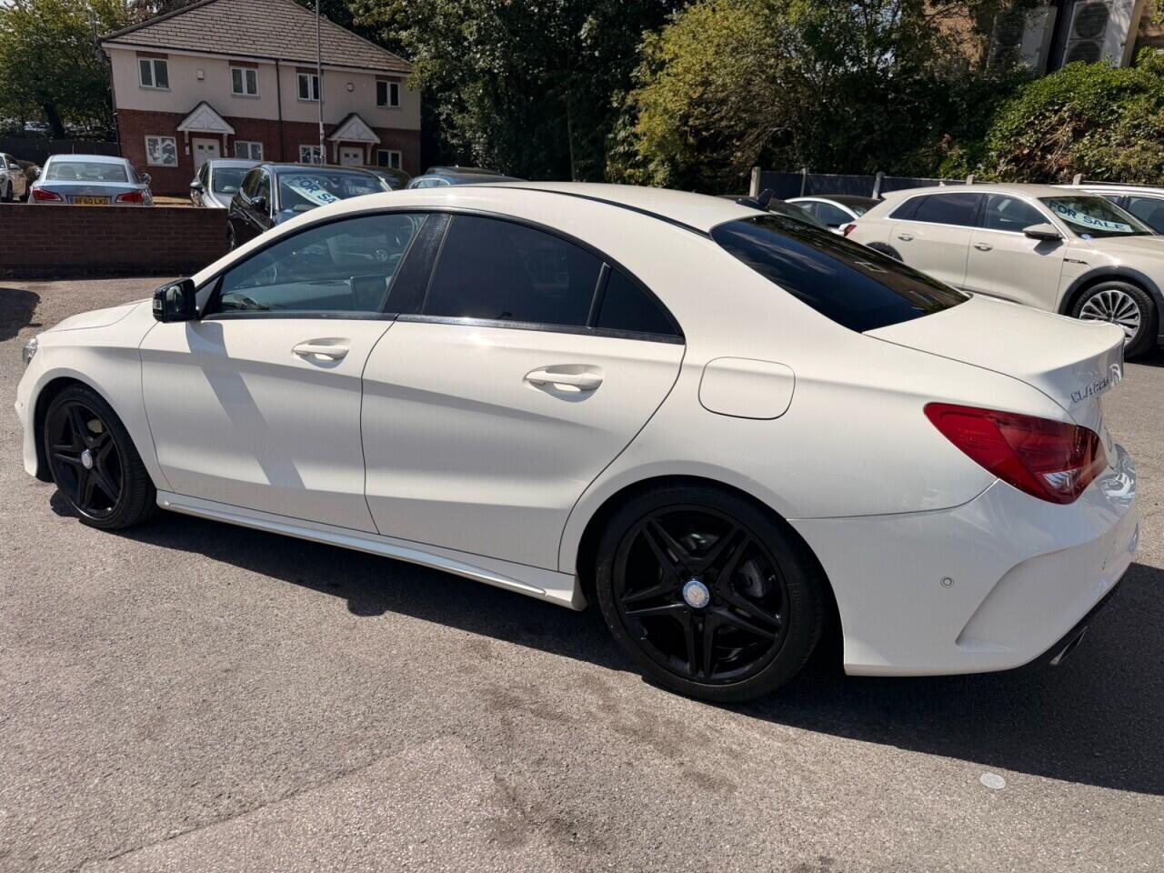 Mercedes-Benz Cla view 11