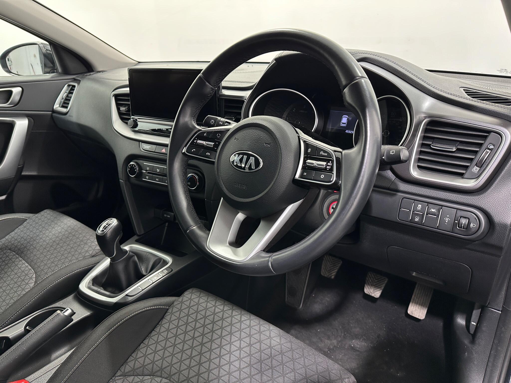 Kia Ceed view 11