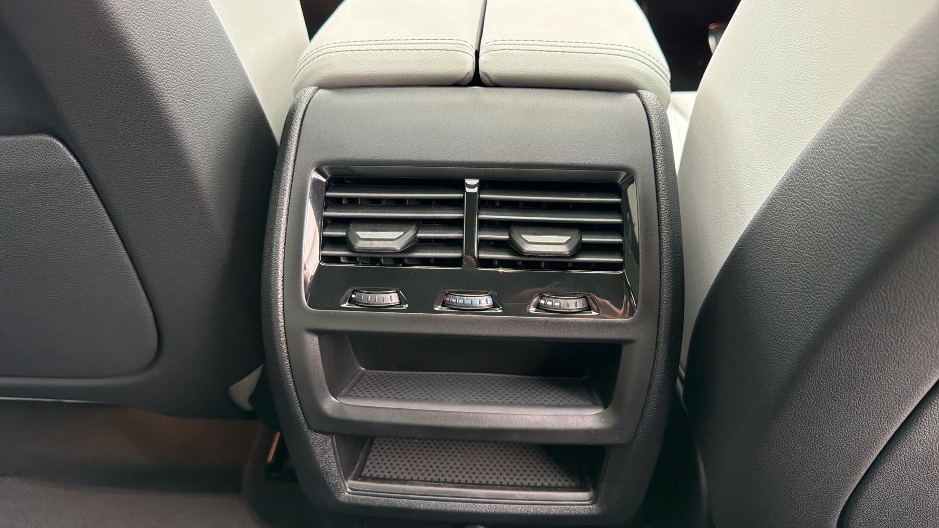 BMW X6 view 34