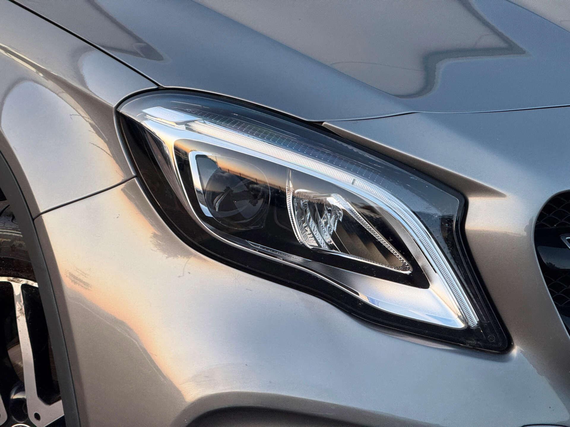 Mercedes-Benz Gla view 65