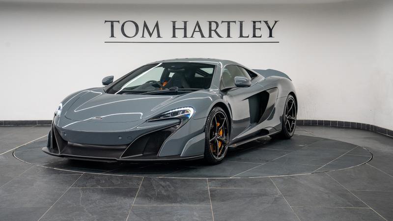 Mclaren 675LT view 3