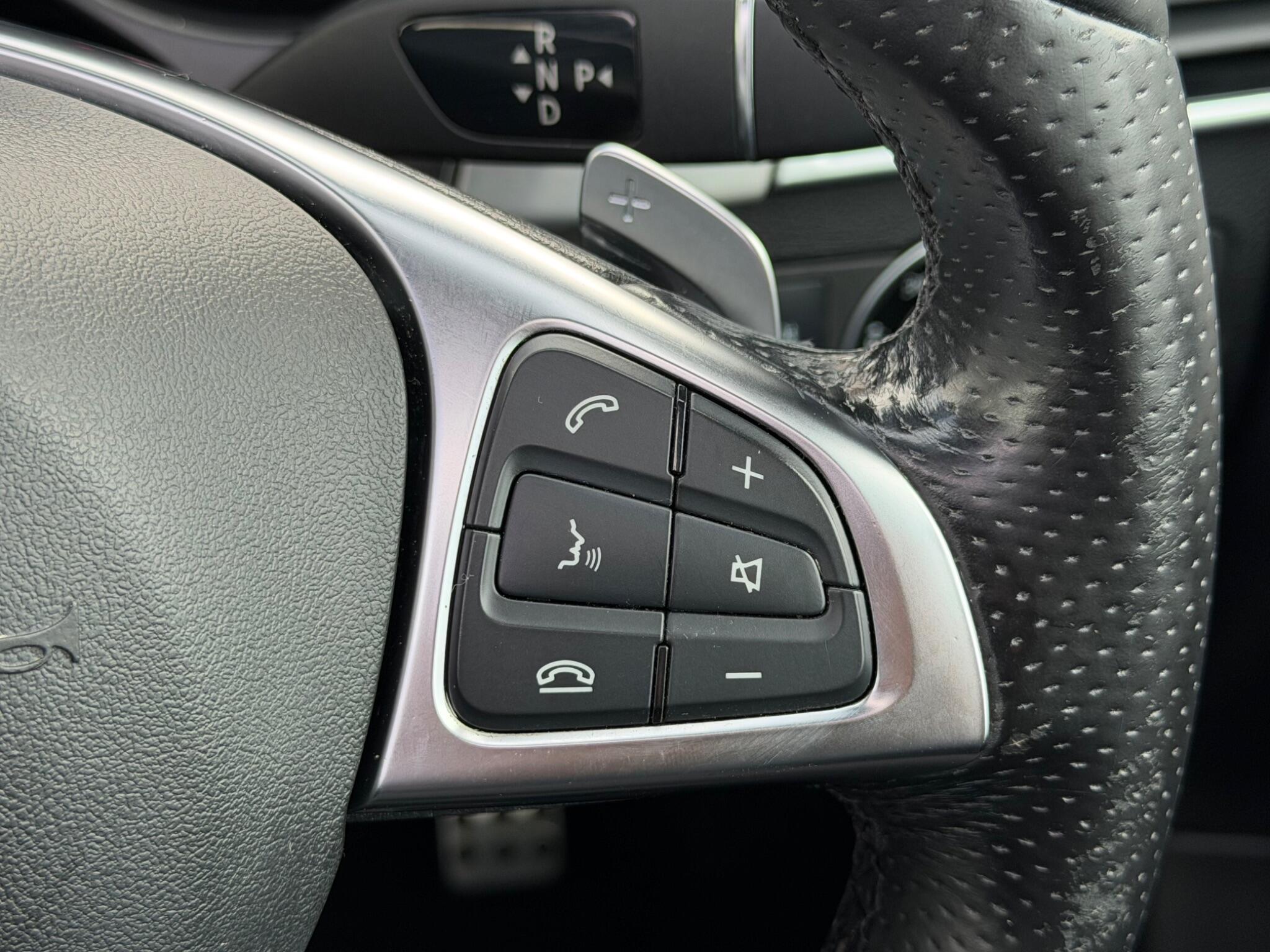 Mercedes-Benz GLE view 29