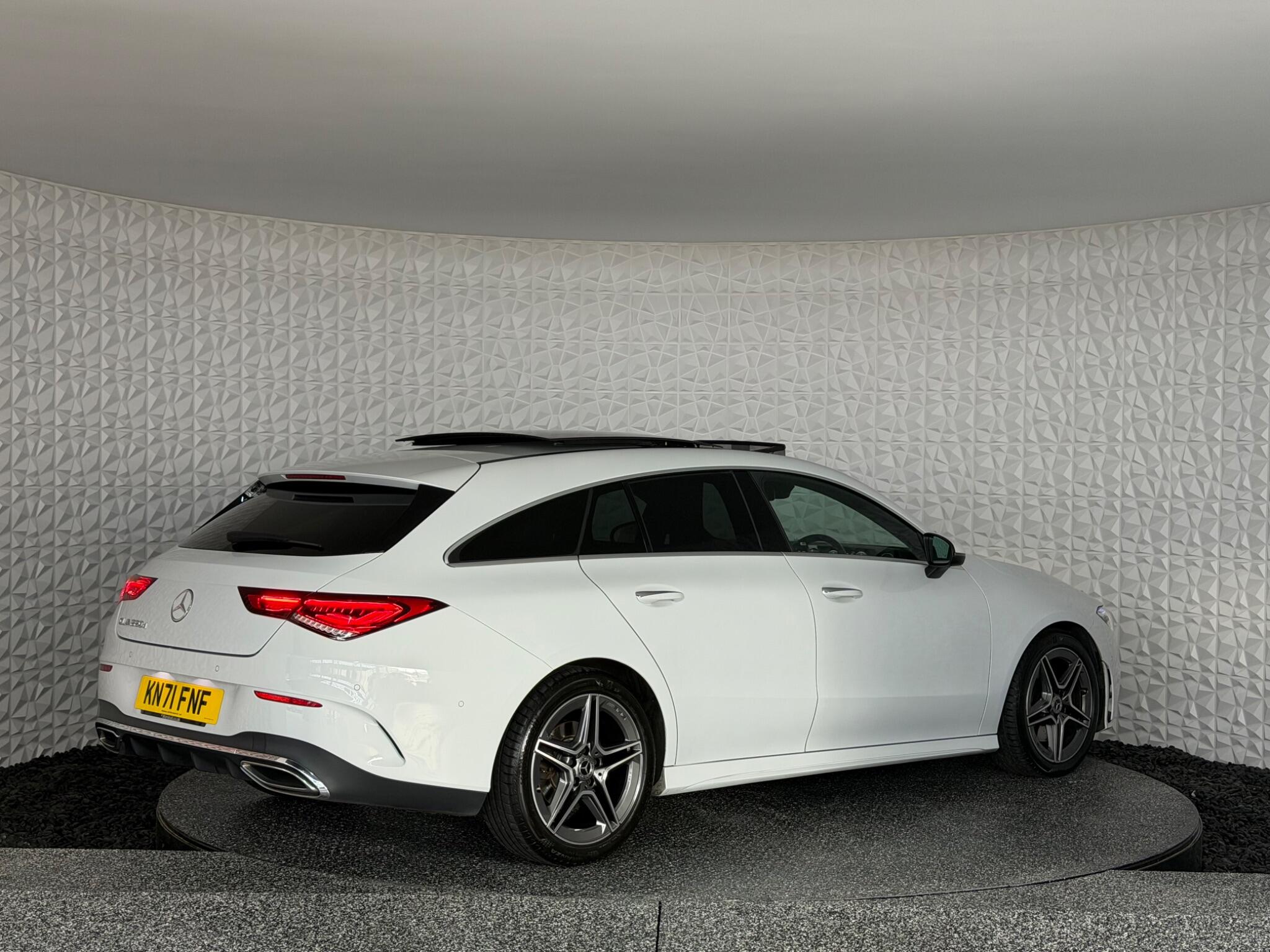 Mercedes-Benz Cla view 11