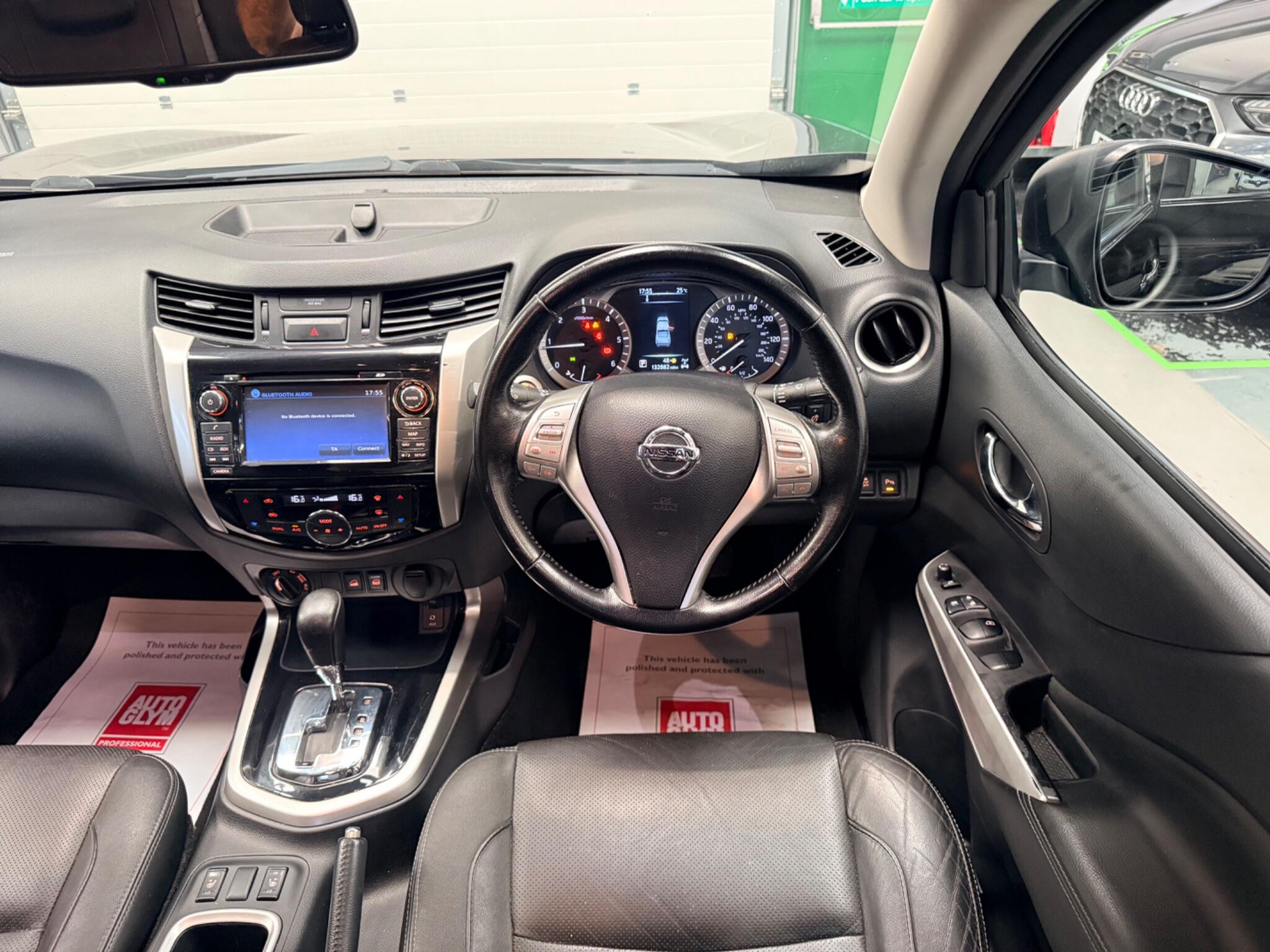 Nissan Navara view 9