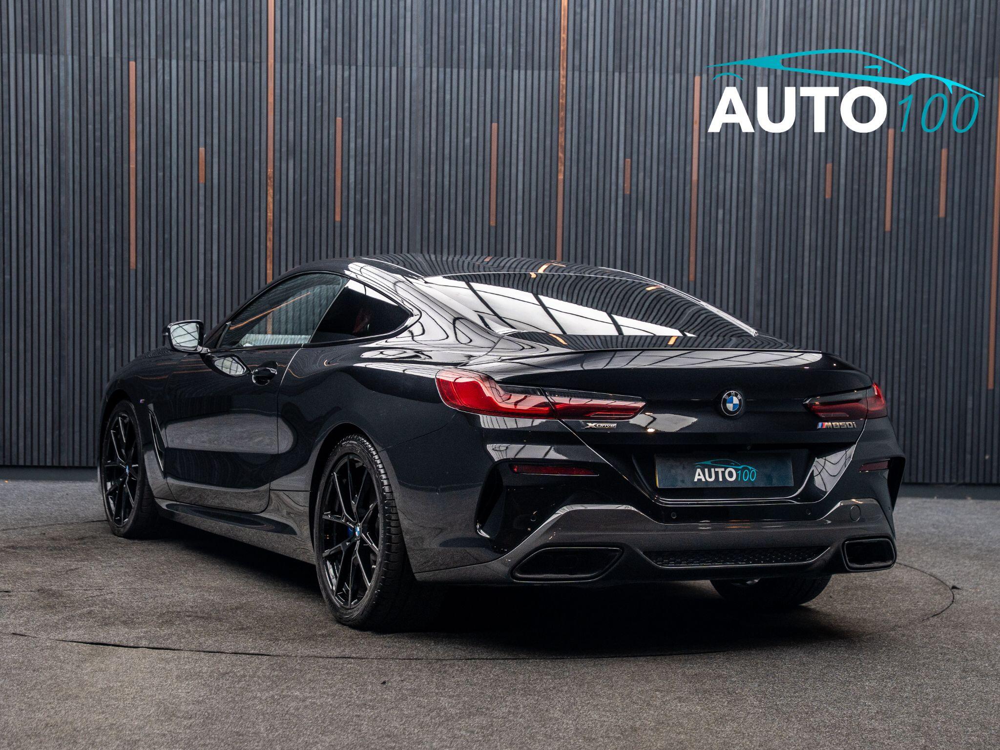 BMW 8 Series view 3