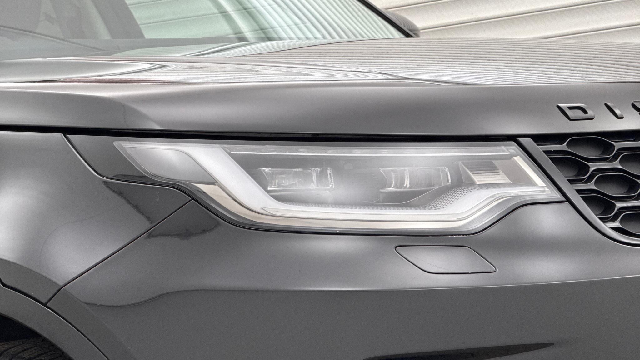 Land Rover Discovery view 17