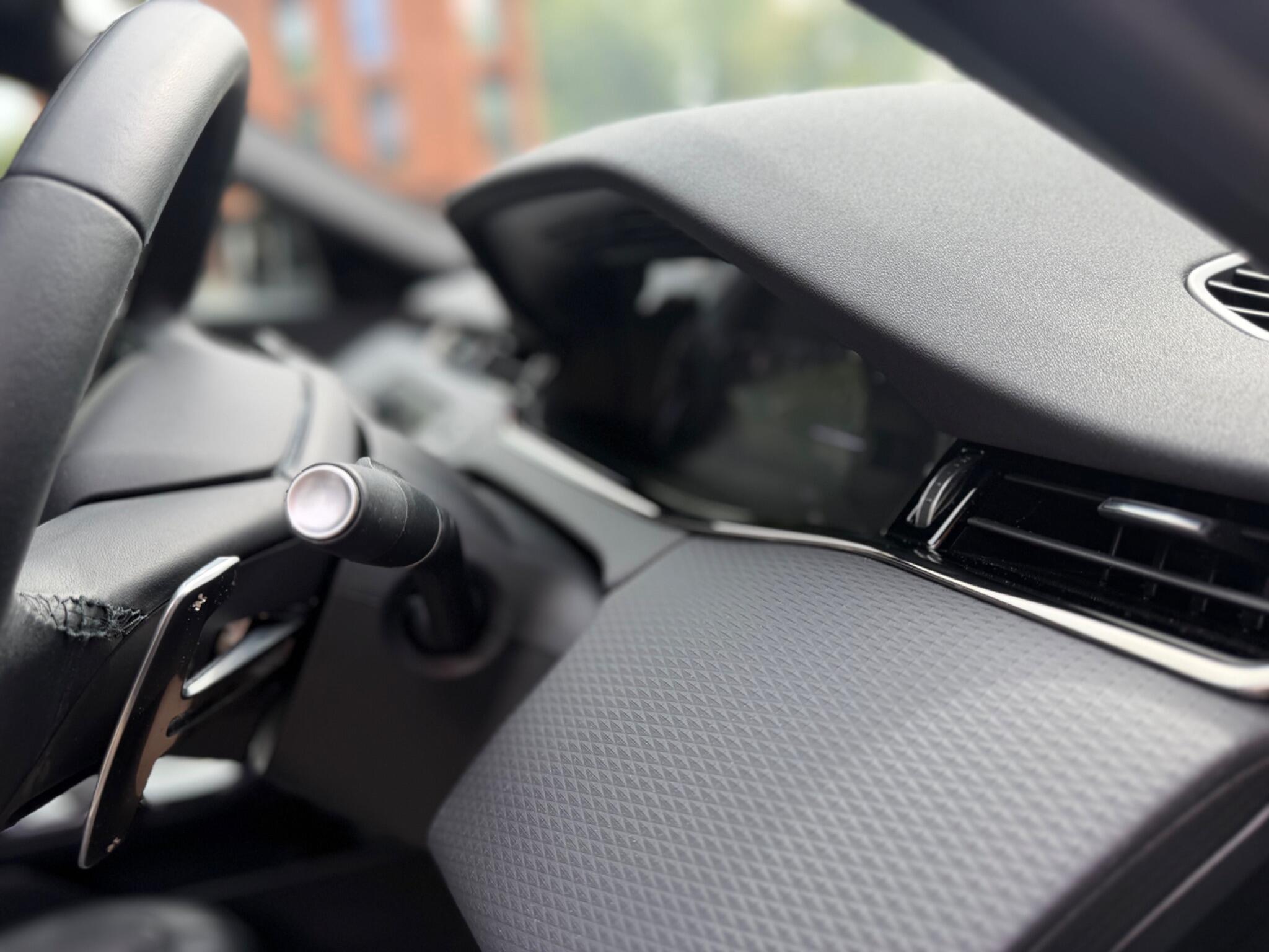 Land Rover Range Rover Evoque view 25