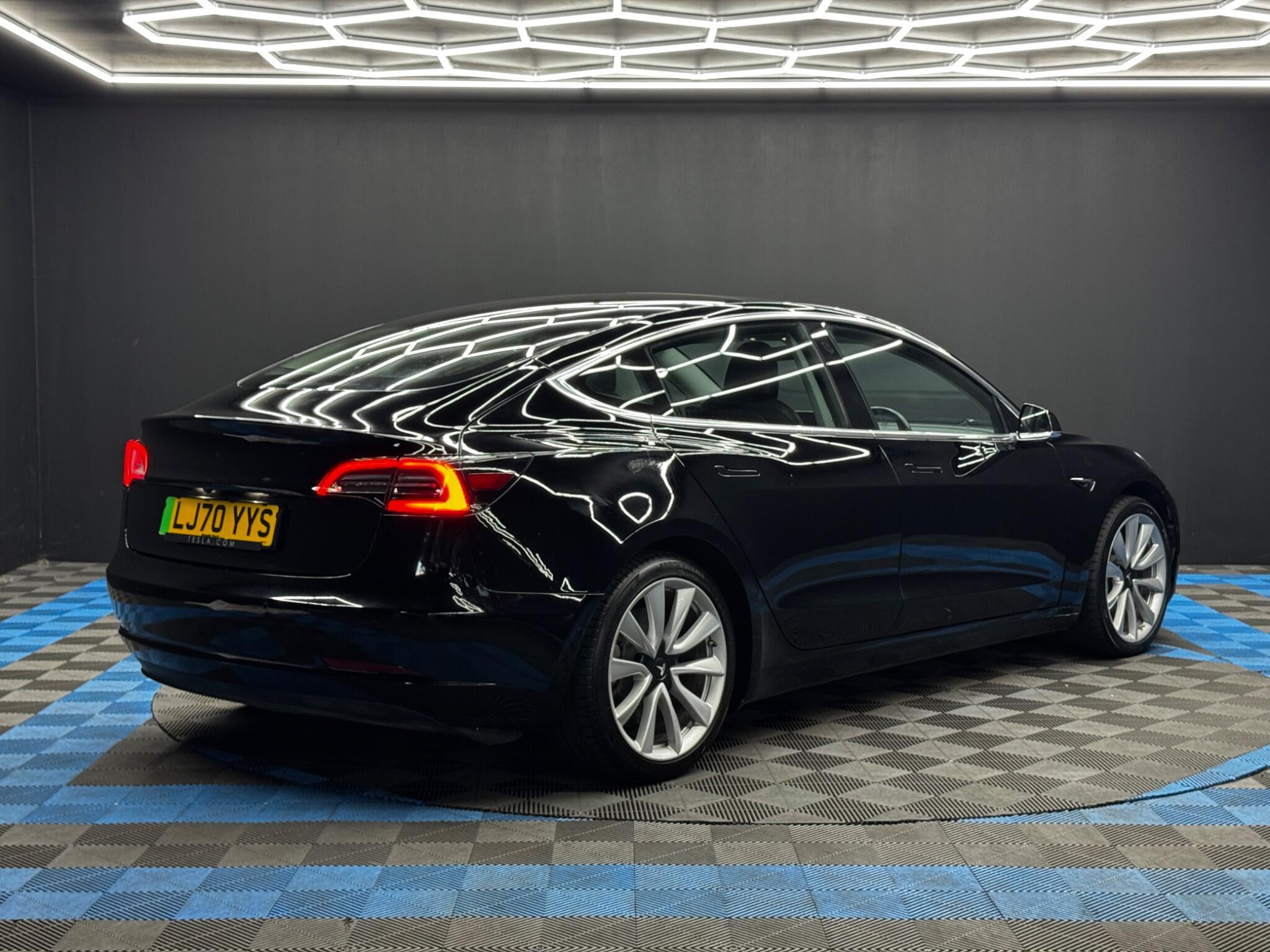 Tesla Model 3 view 5