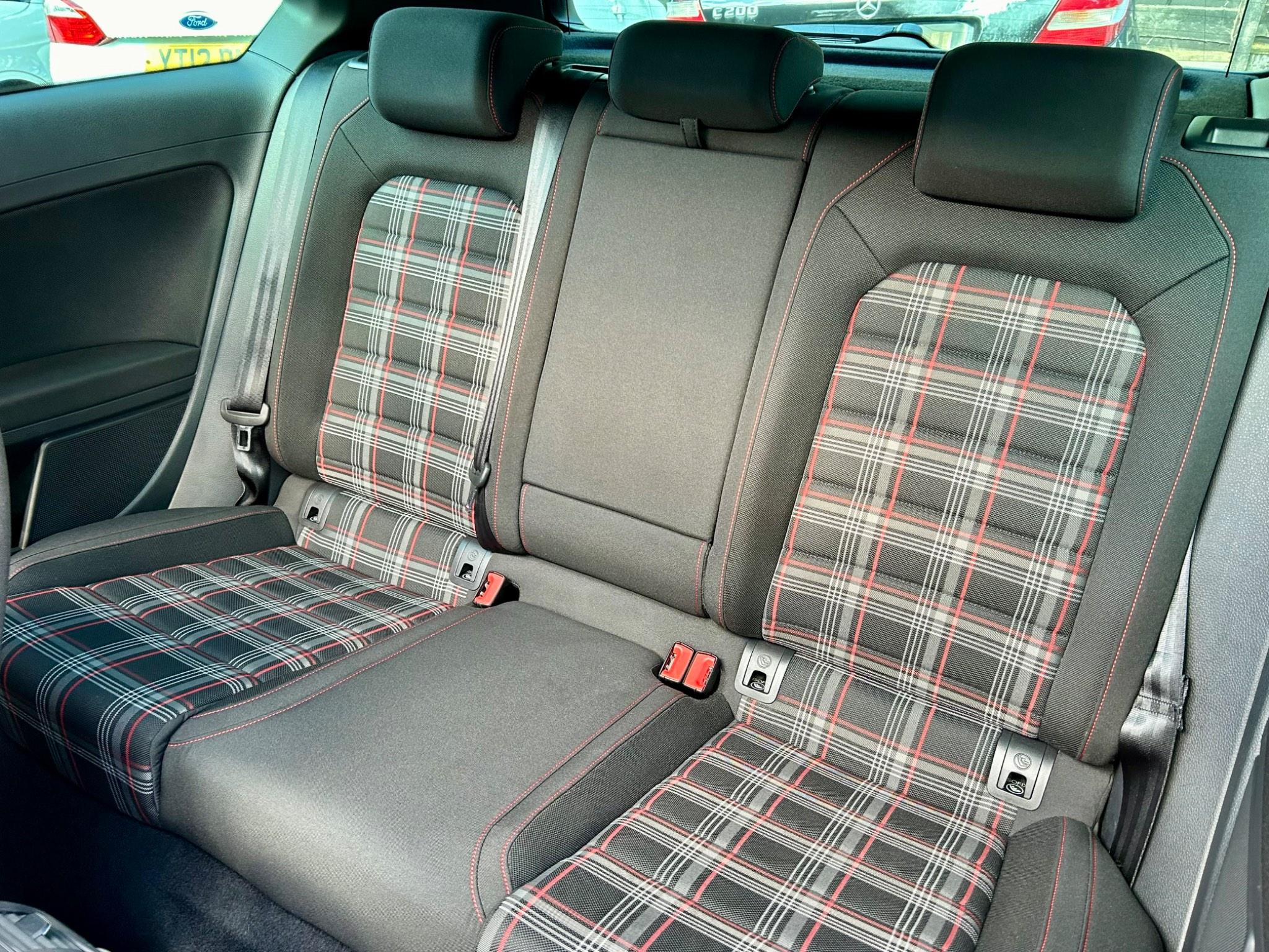 Volkswagen Golf view 23