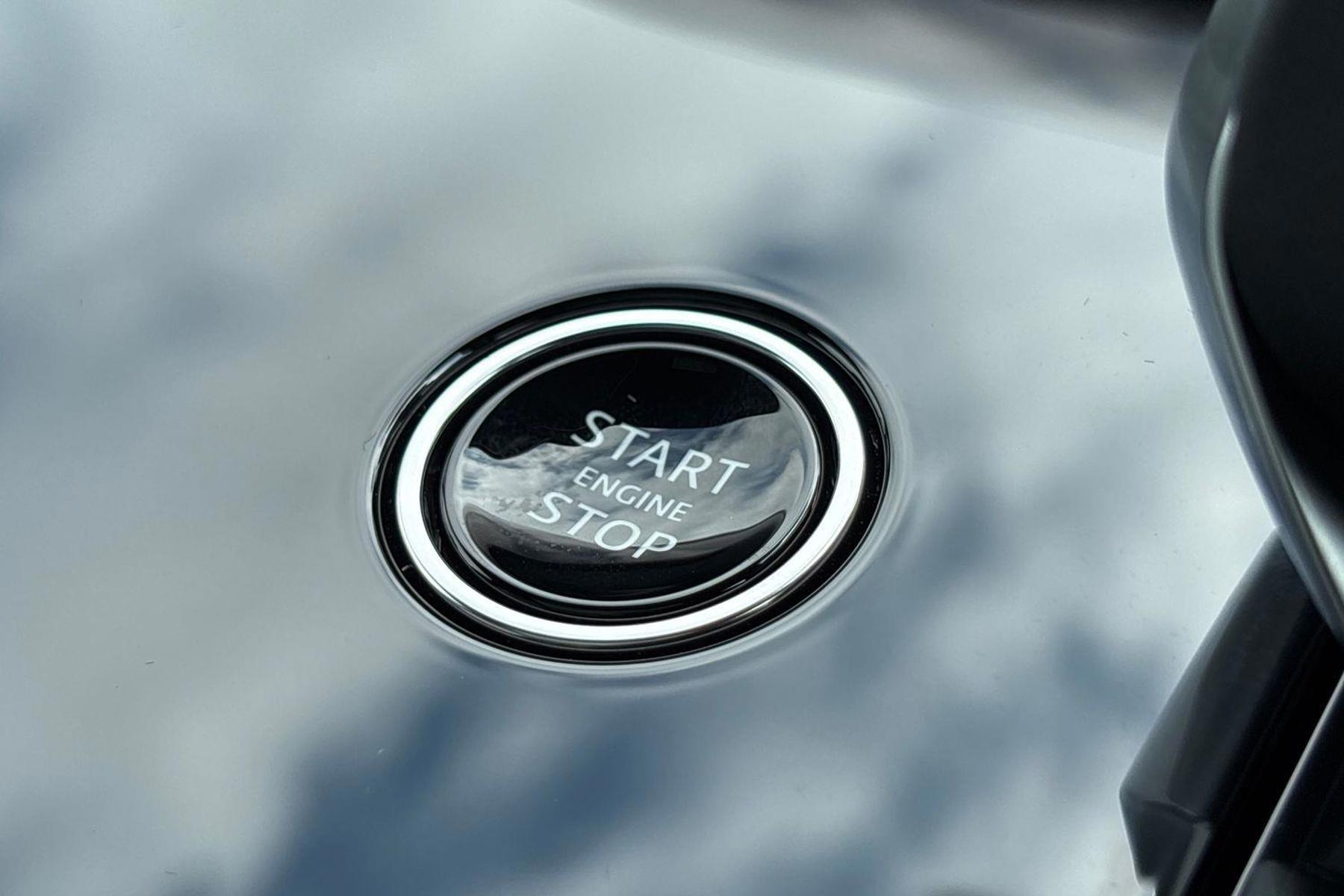 Land Rover Range Rover Sport view 37