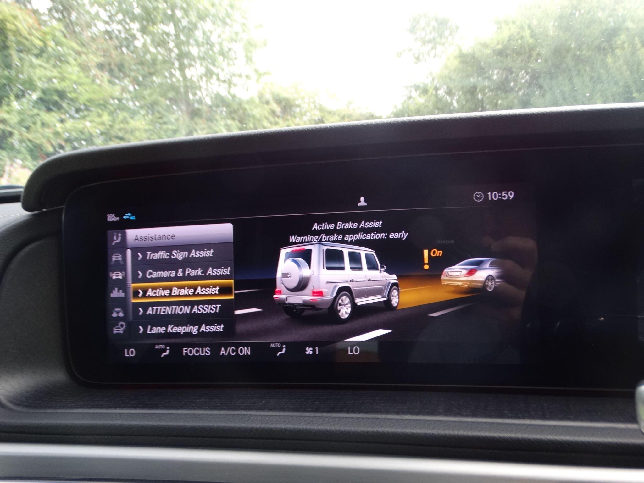 Mercedes-Benz G Class view 32
