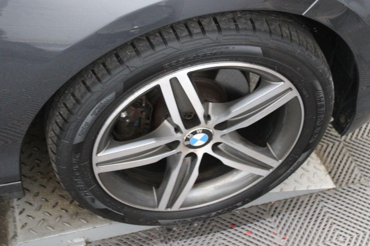 BMW 1 Series view 9