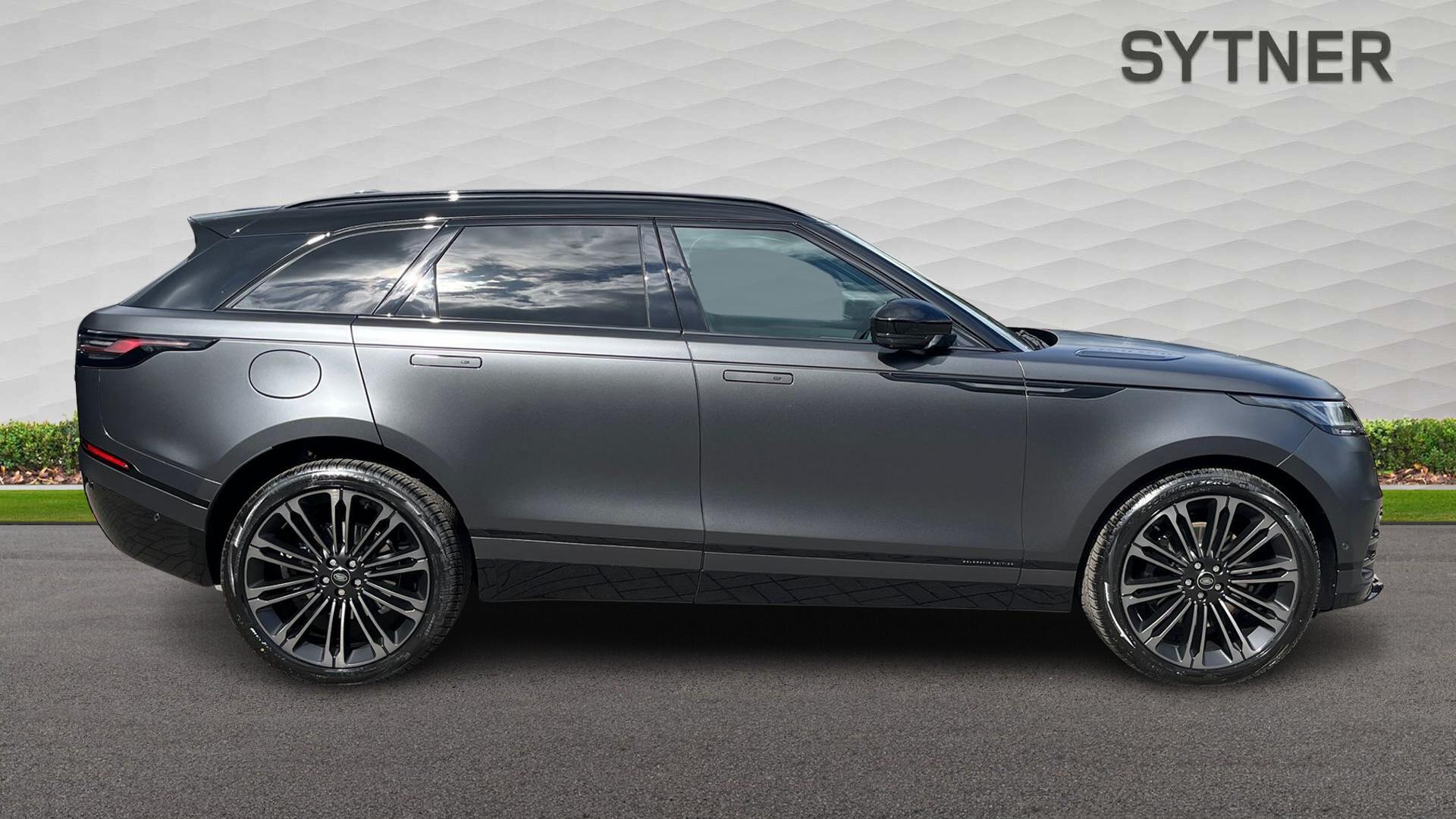 Land Rover Range Rover Velar view 3