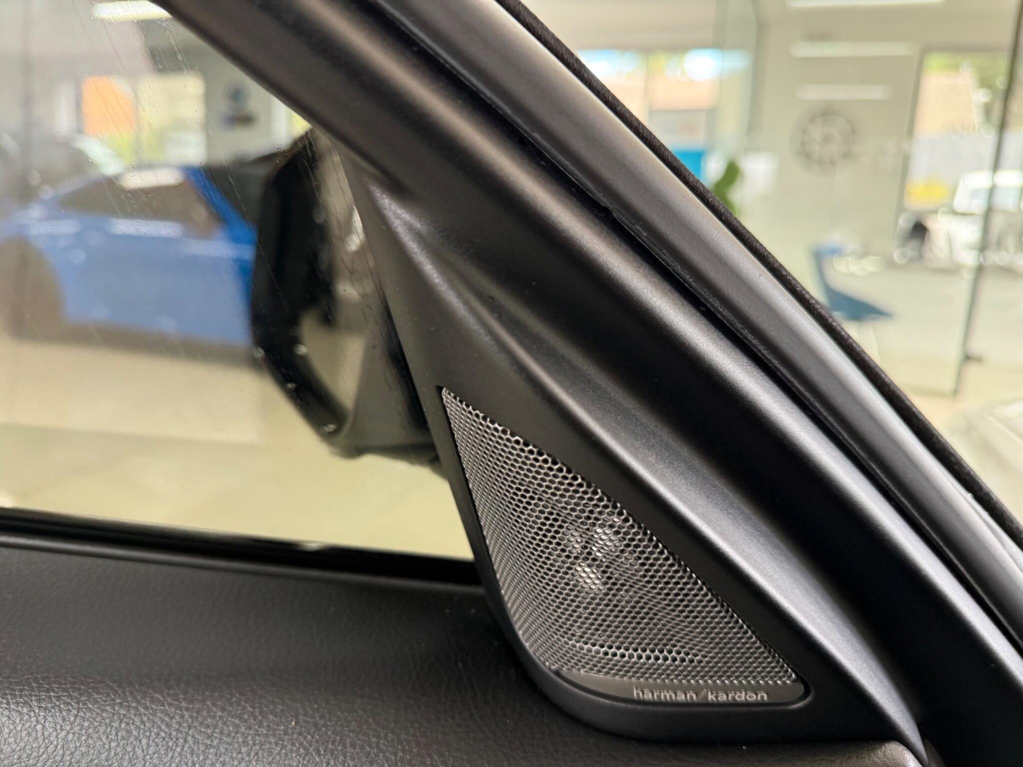 BMW 3 Series view 6