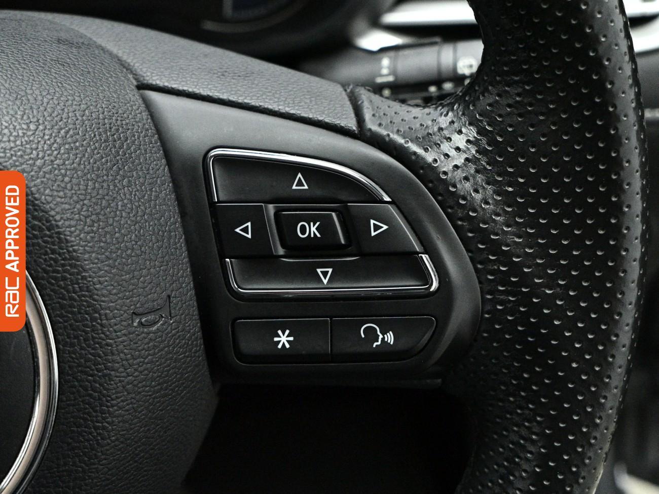 MG MG5 view 22
