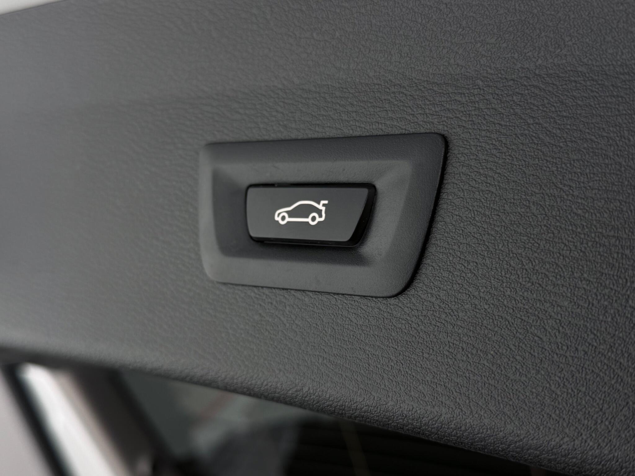 BMW X1 view 11
