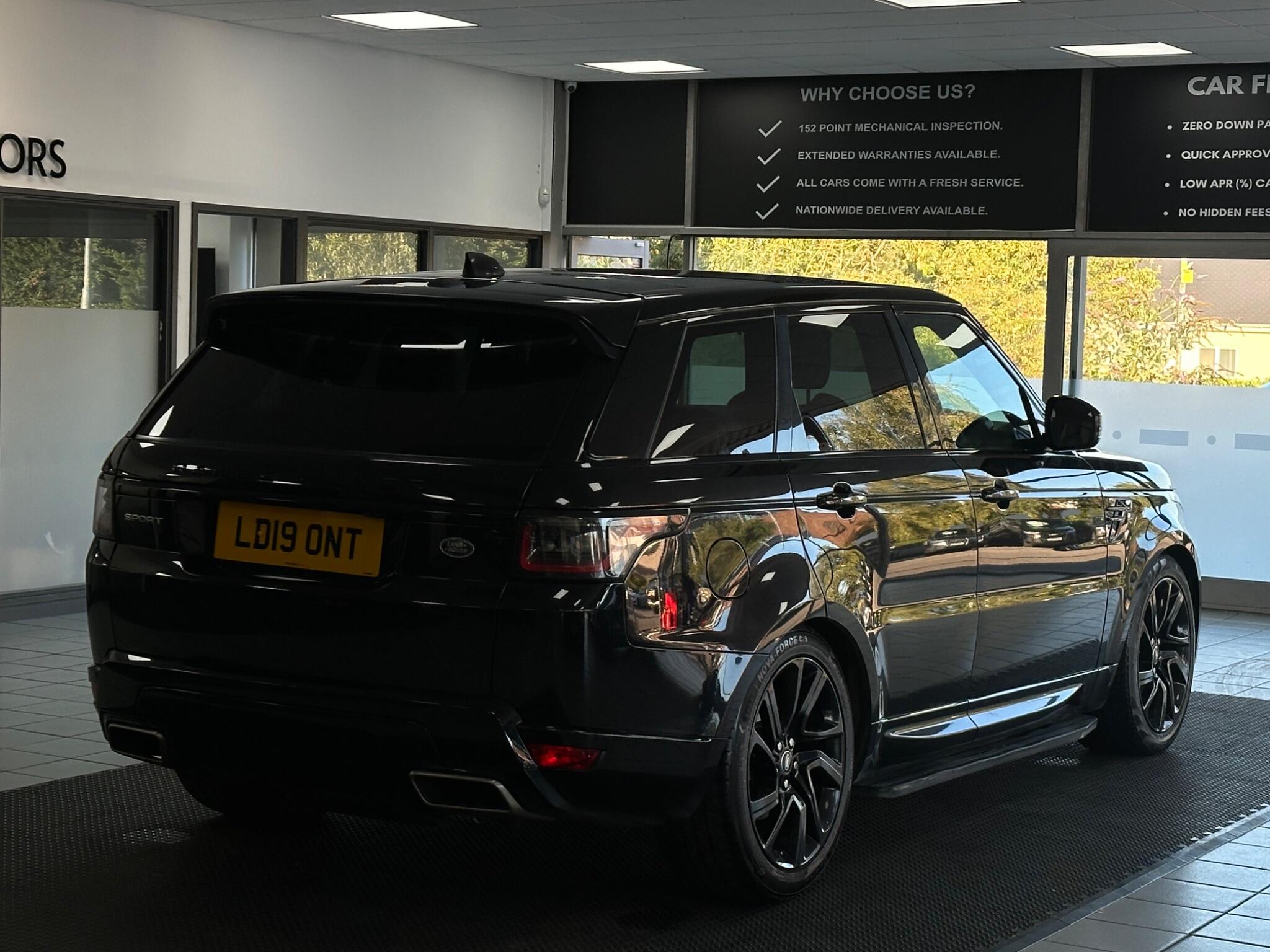Land Rover Range Rover Sport view 12