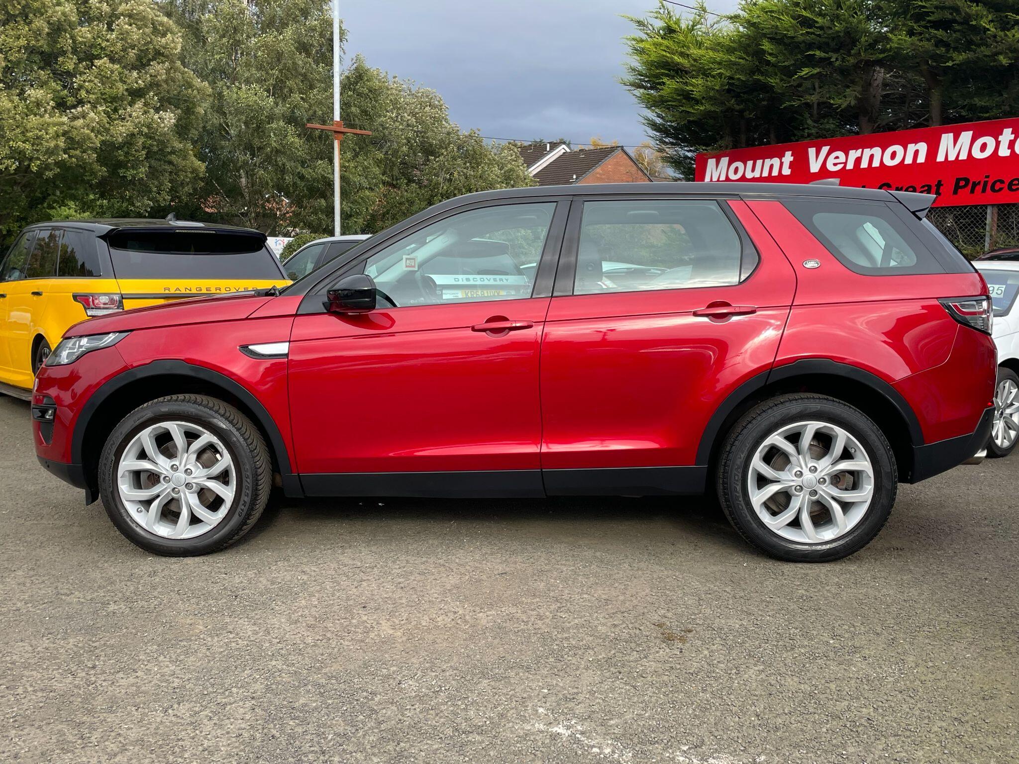 Land Rover Discovery Sport view 8