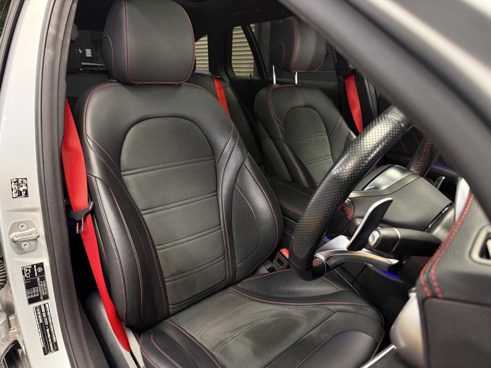 Mercedes-Benz C-Class view 23