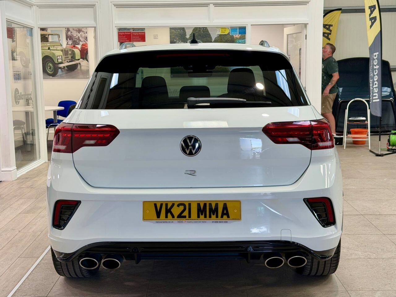 Volkswagen T-Roc view 21